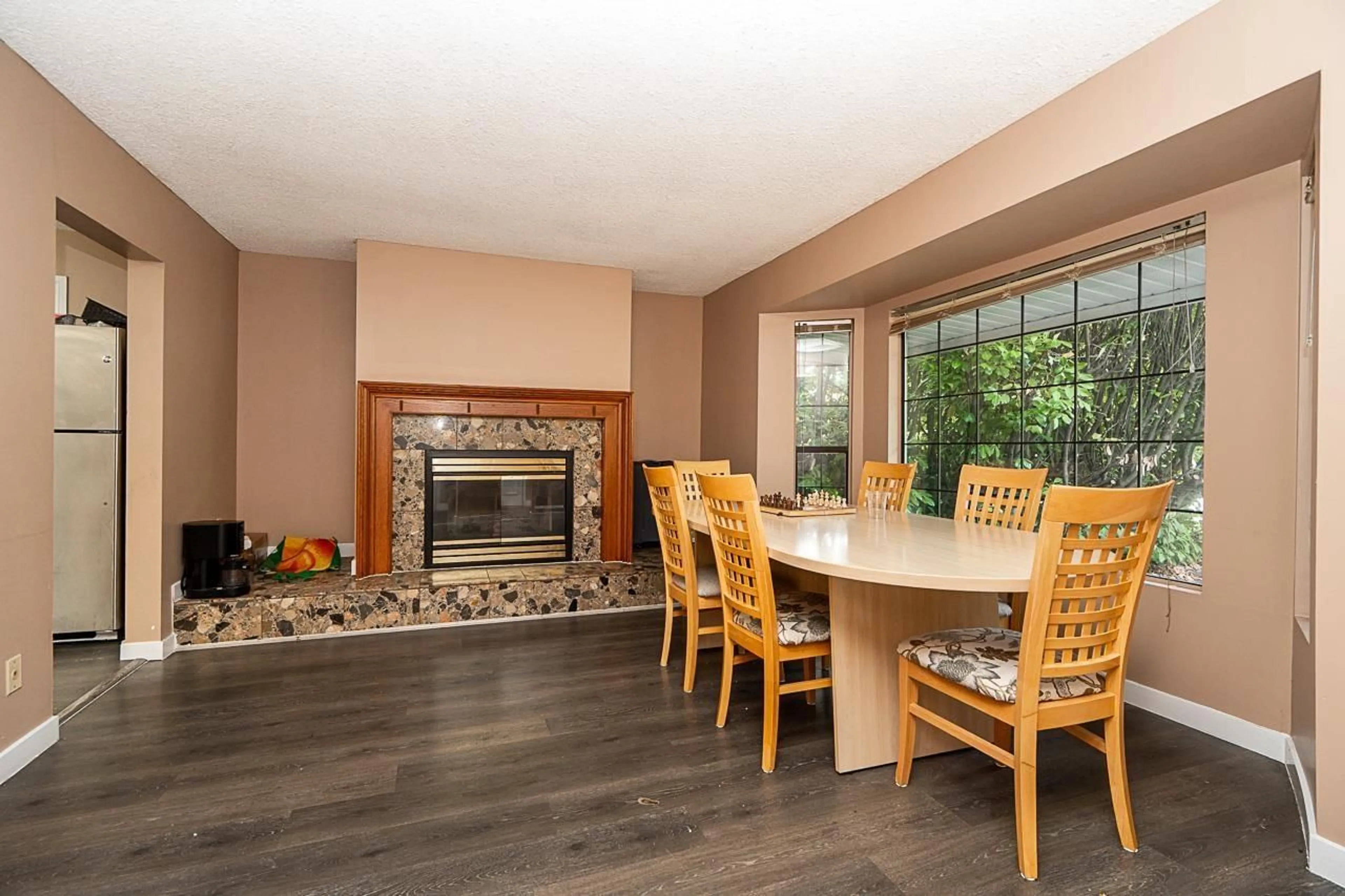 Dining room, unknown for 14720 60 AVENUE, Surrey British Columbia V3S1R7