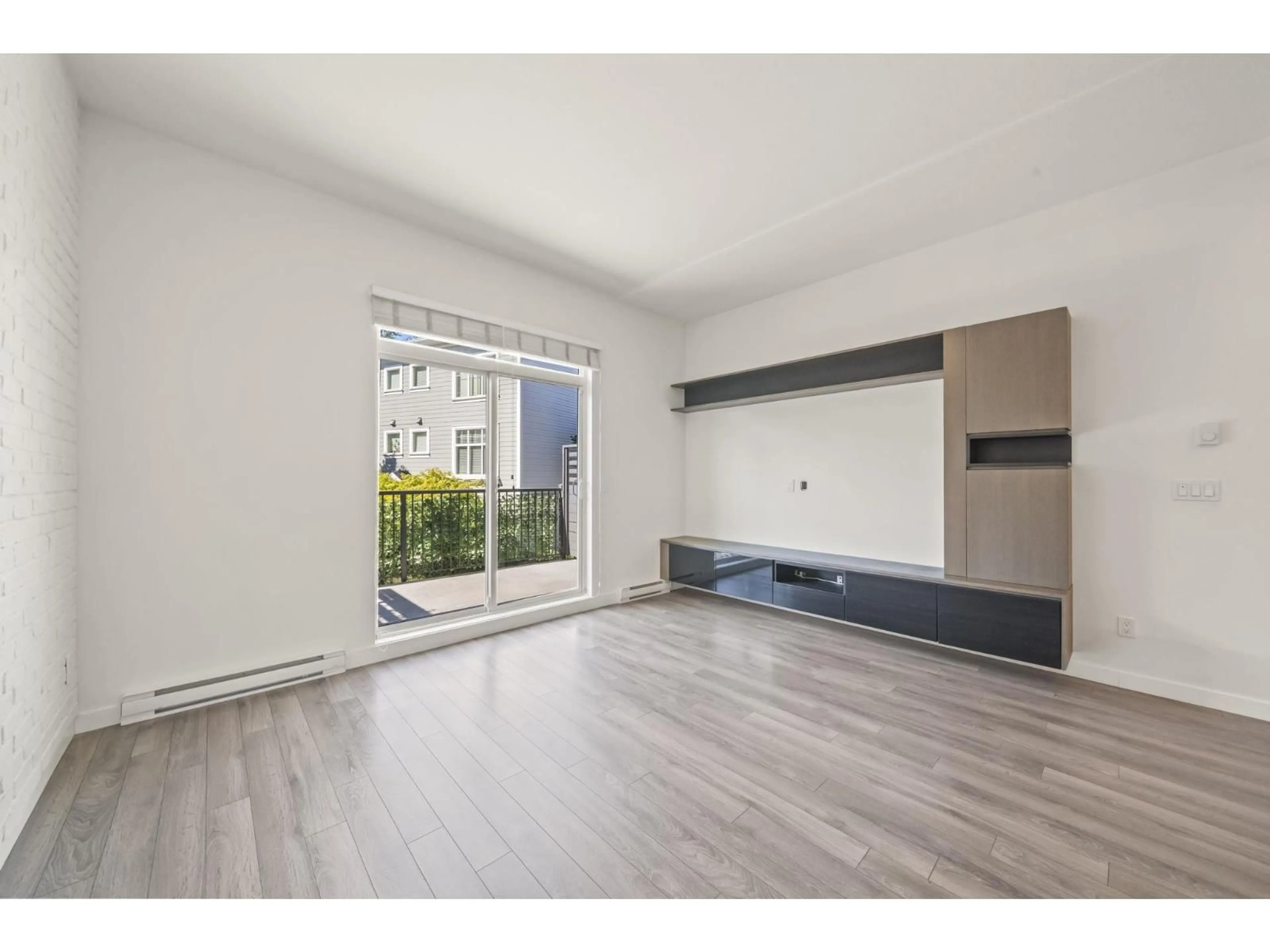 A pic of a room for 55 - 15340 GUILDFORD DRIVE, Surrey British Columbia V3R0C9
