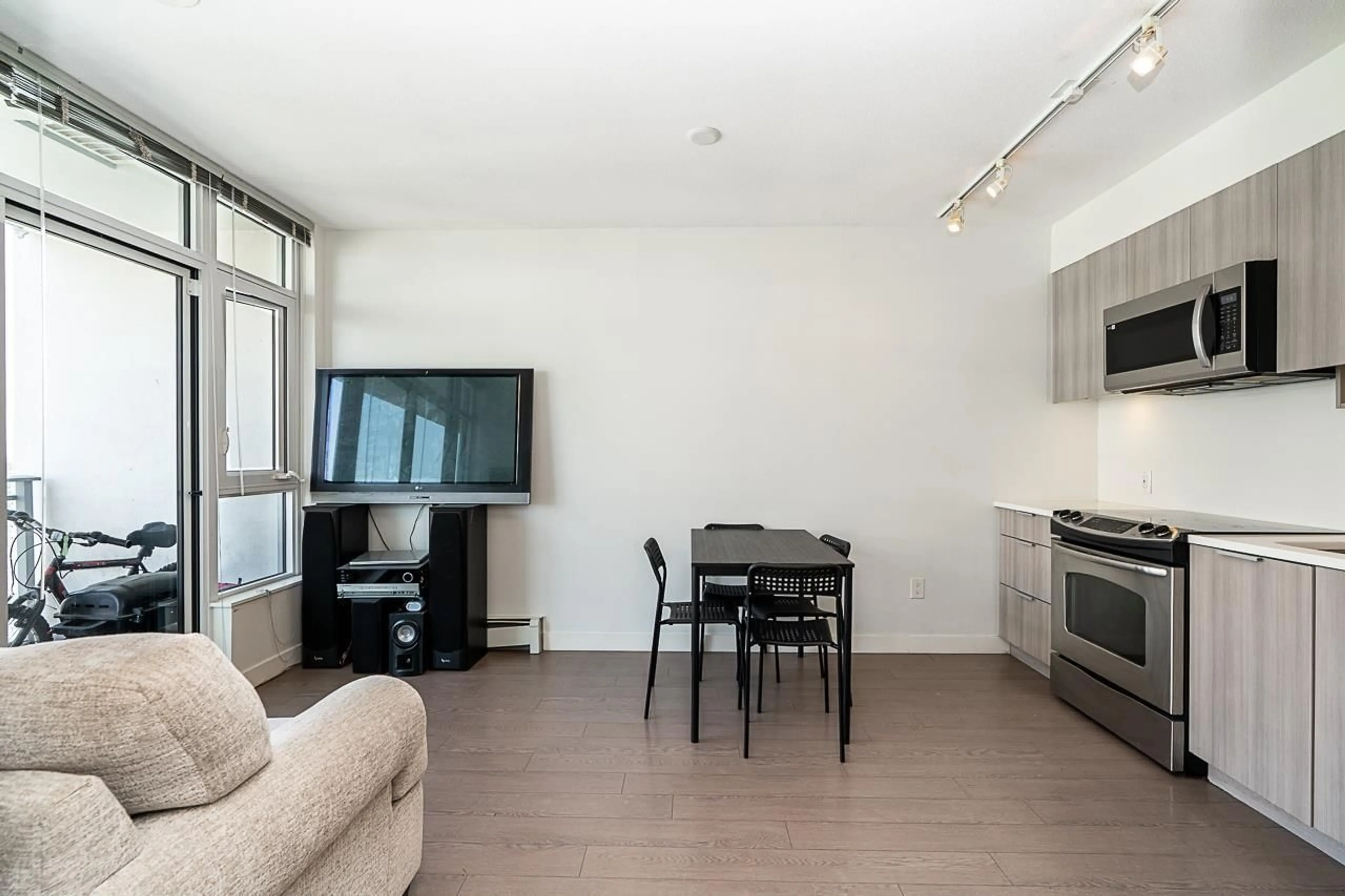 A pic of a room for 2302 - 13308 CENTRAL AVENUE, Surrey British Columbia V3T0M4