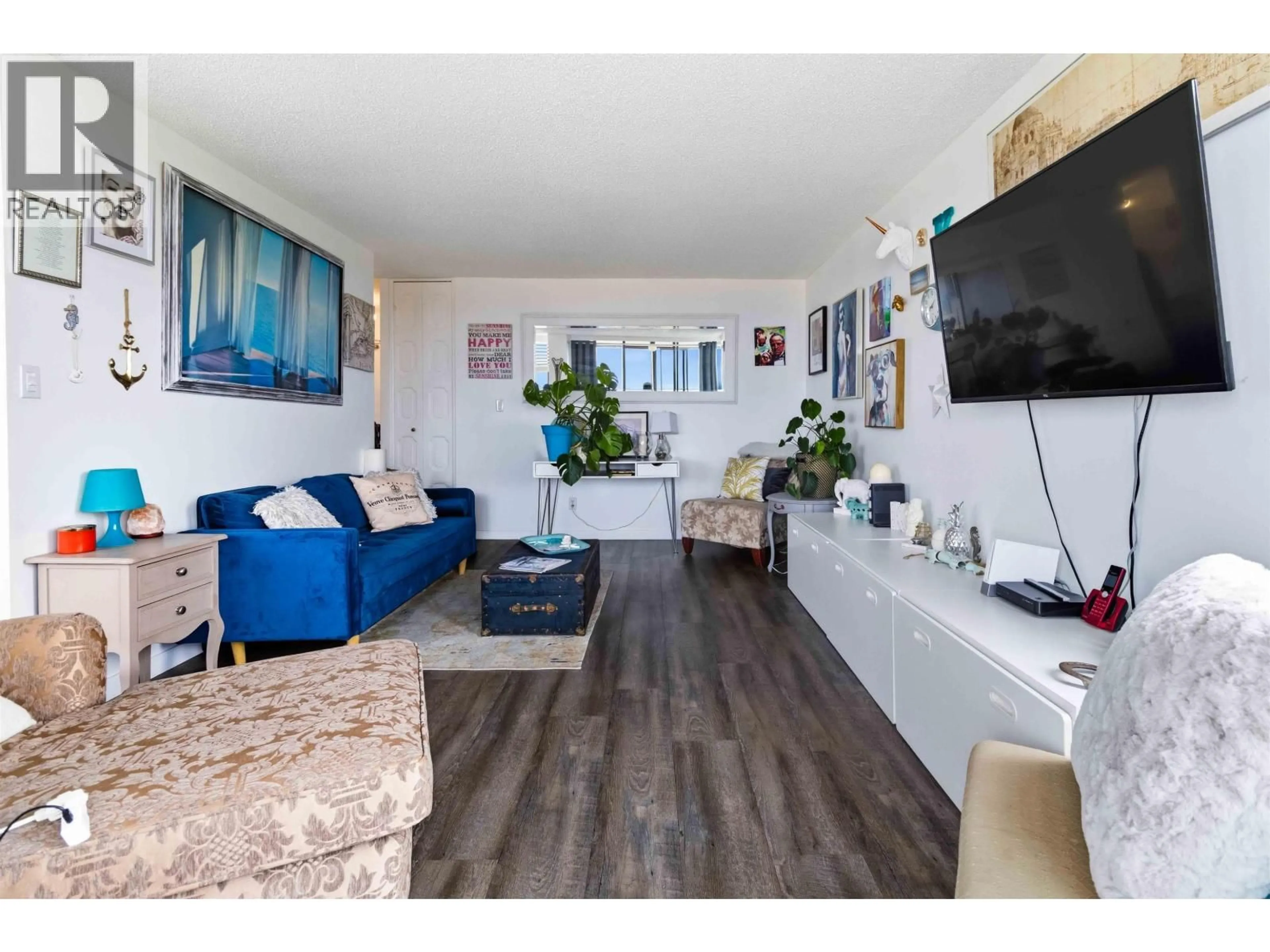 Living room with furniture, wood/laminate floor for 1603 - 740 HAMILTON STREET, New Westminster British Columbia V3M5T7