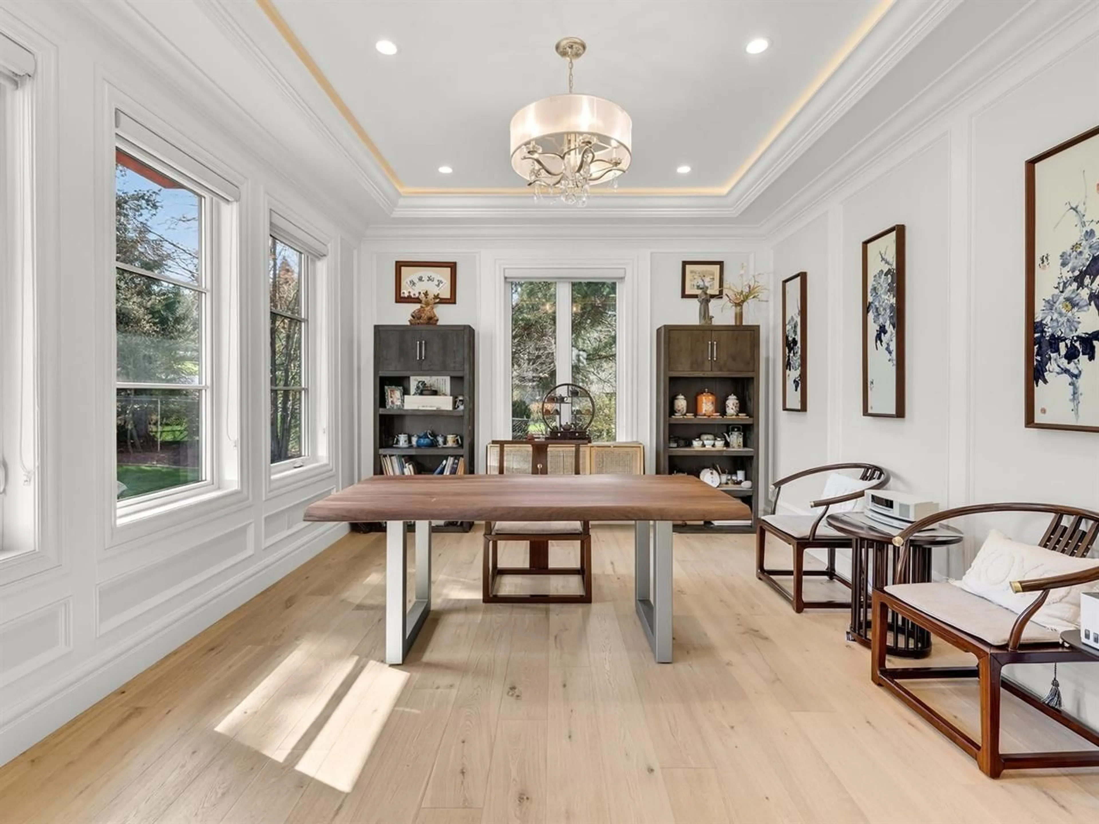 Dining room, wood/laminate floor for 16375 30B AVENUE, Surrey British Columbia V3S0E3