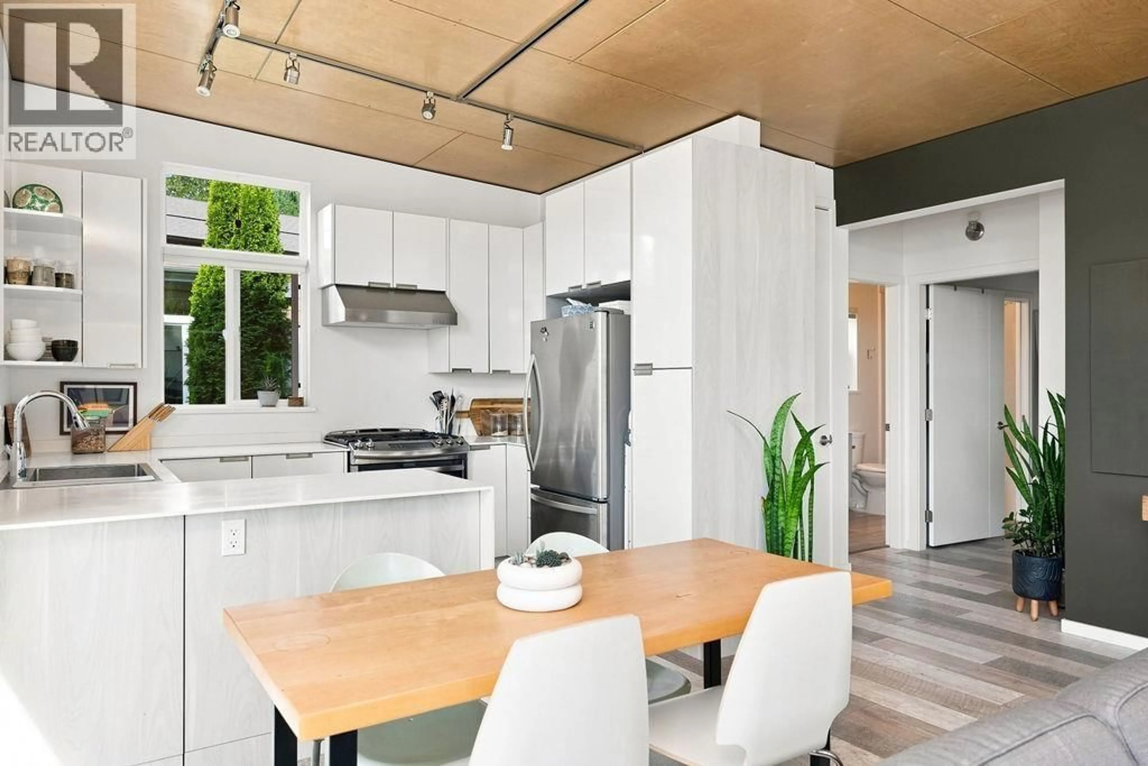 Open concept kitchen, unknown for 884 TROWER LANE, Gibsons British Columbia V0N1V9