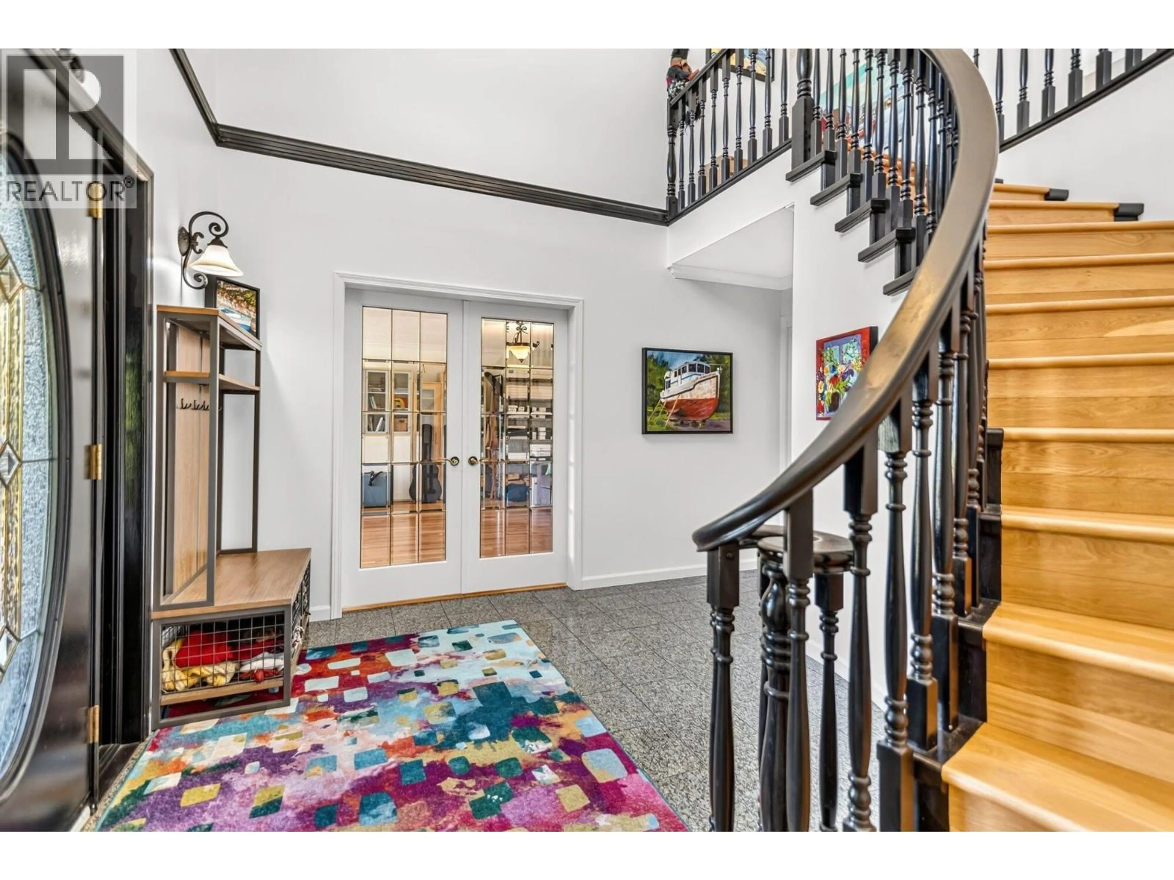 Indoor foyer for 6453 GALE AVENUE, Sechelt British Columbia V7Z0L1