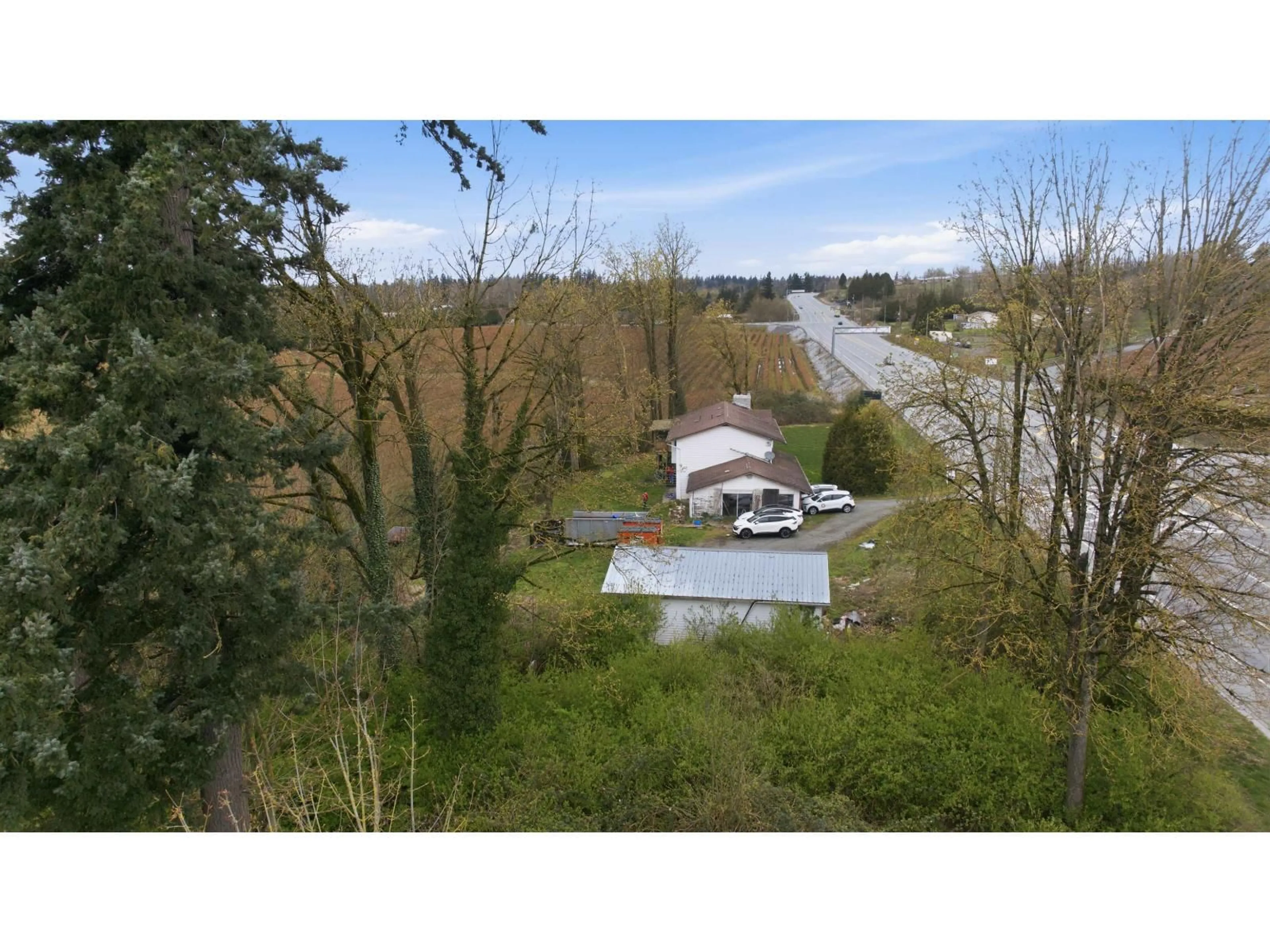 A pic from outside/outdoor area/front of a property/back of a property/a pic from drone, unknown for 141 264TH DIVERSION, Langley British Columbia V4W2L7