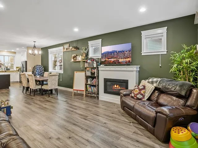 9847 MCGRATH ROAD, Rosedale 4