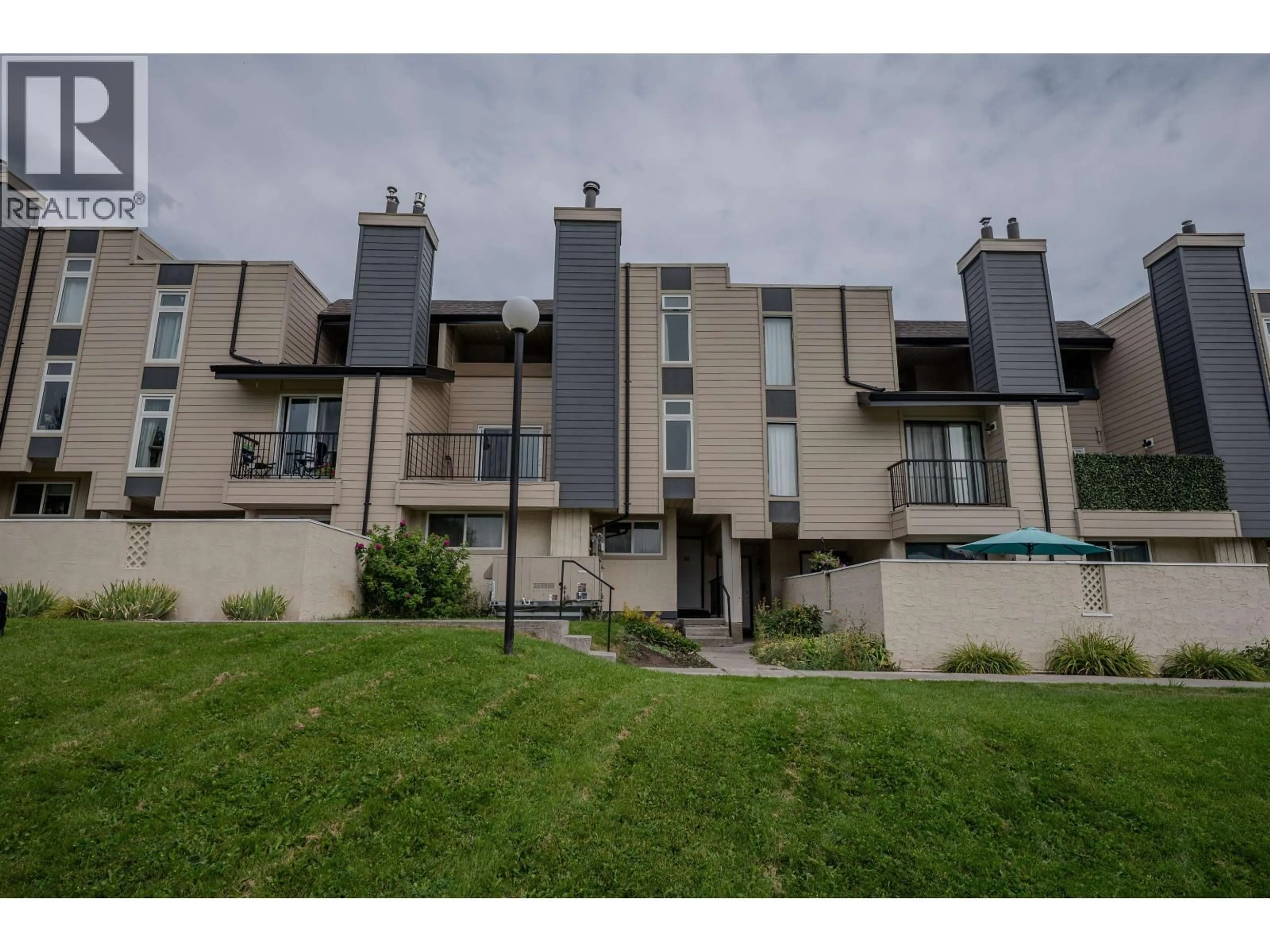 A pic from outside/outdoor area/front of a property/back of a property/a pic from drone, unknown for 49 - 800 2ND AVENUE, Williams Lake British Columbia V2G4C4