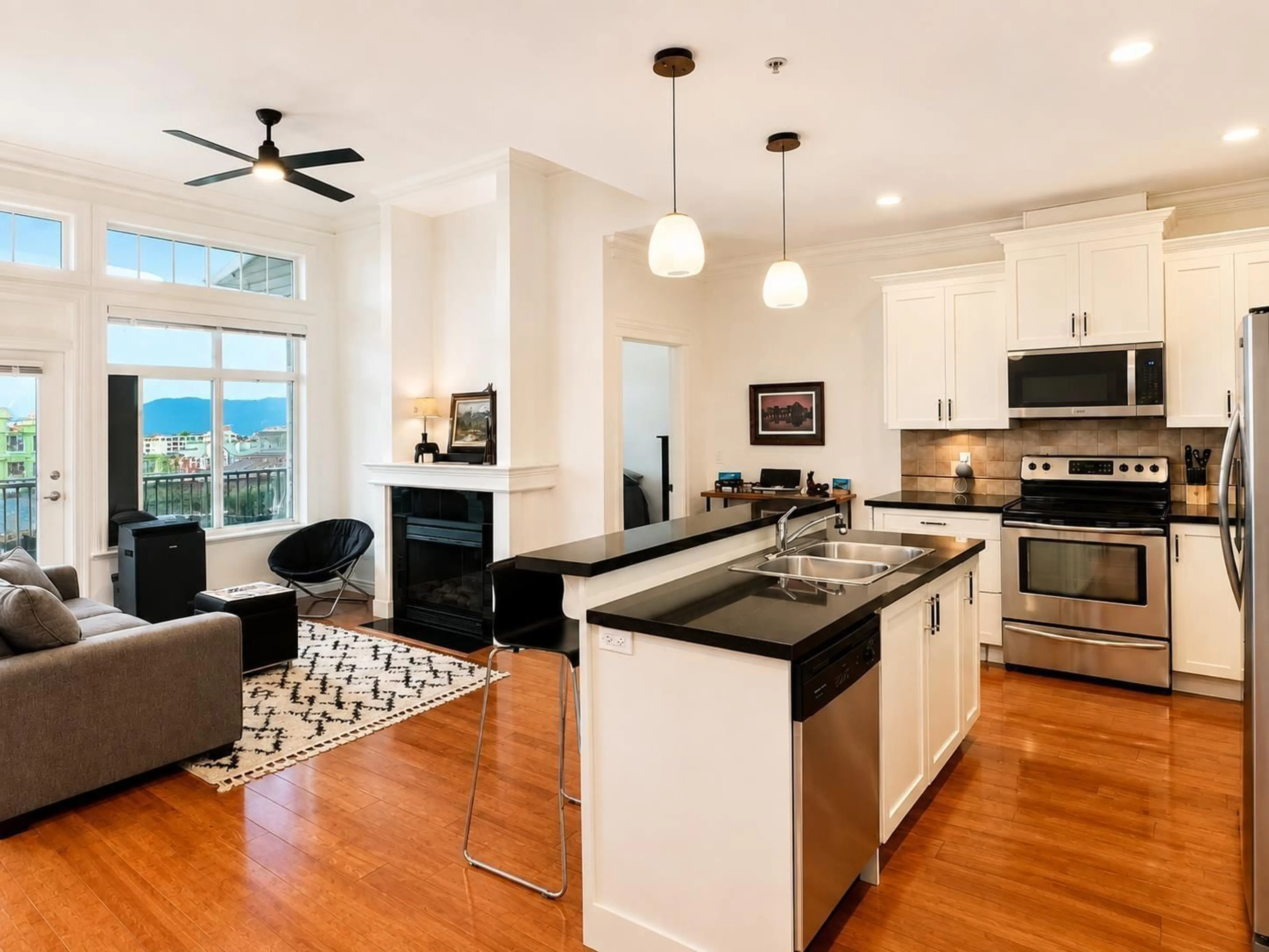 Open concept kitchen, unknown for 401 - 9108 MARY STREET, Chilliwack British Columbia V2P4J1