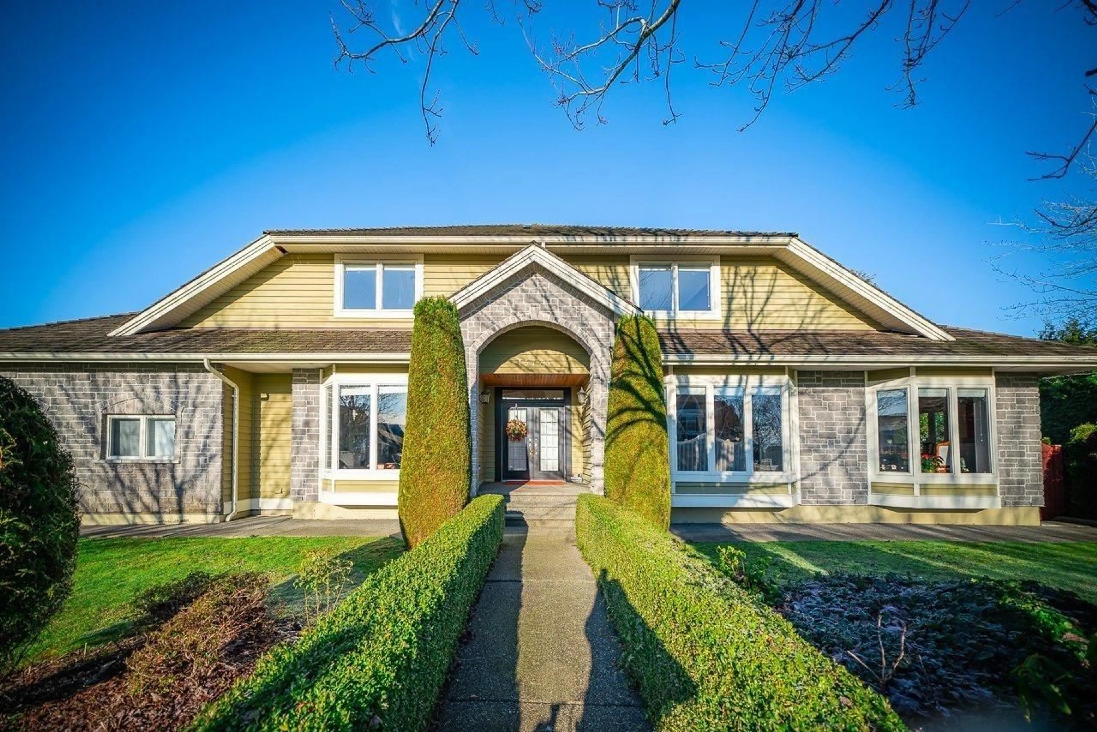 Home with brick exterior material, building for 15775 39A AVENUE, Surrey British Columbia V3Z0L1