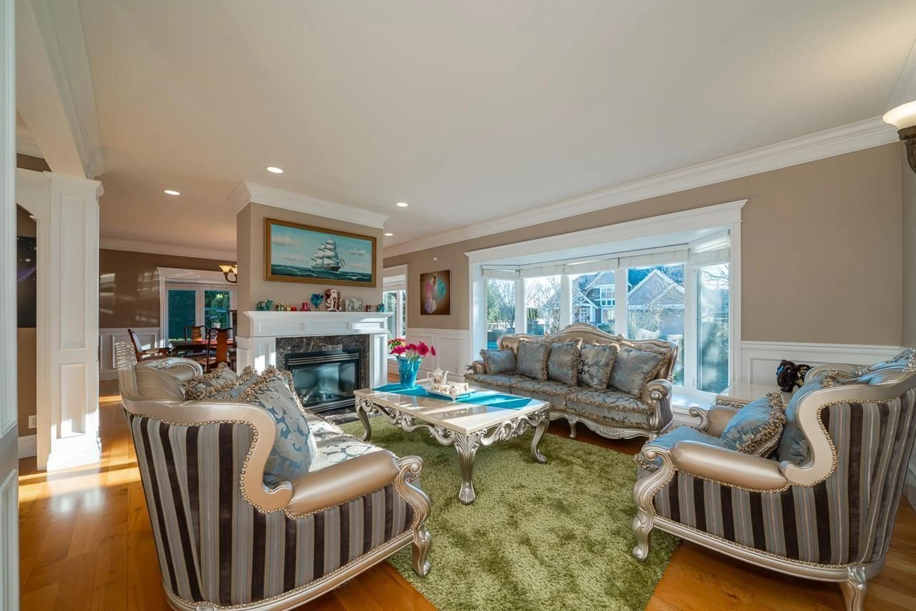 Living room with furniture, unknown for 15775 39A AVENUE, Surrey British Columbia V3Z0L1