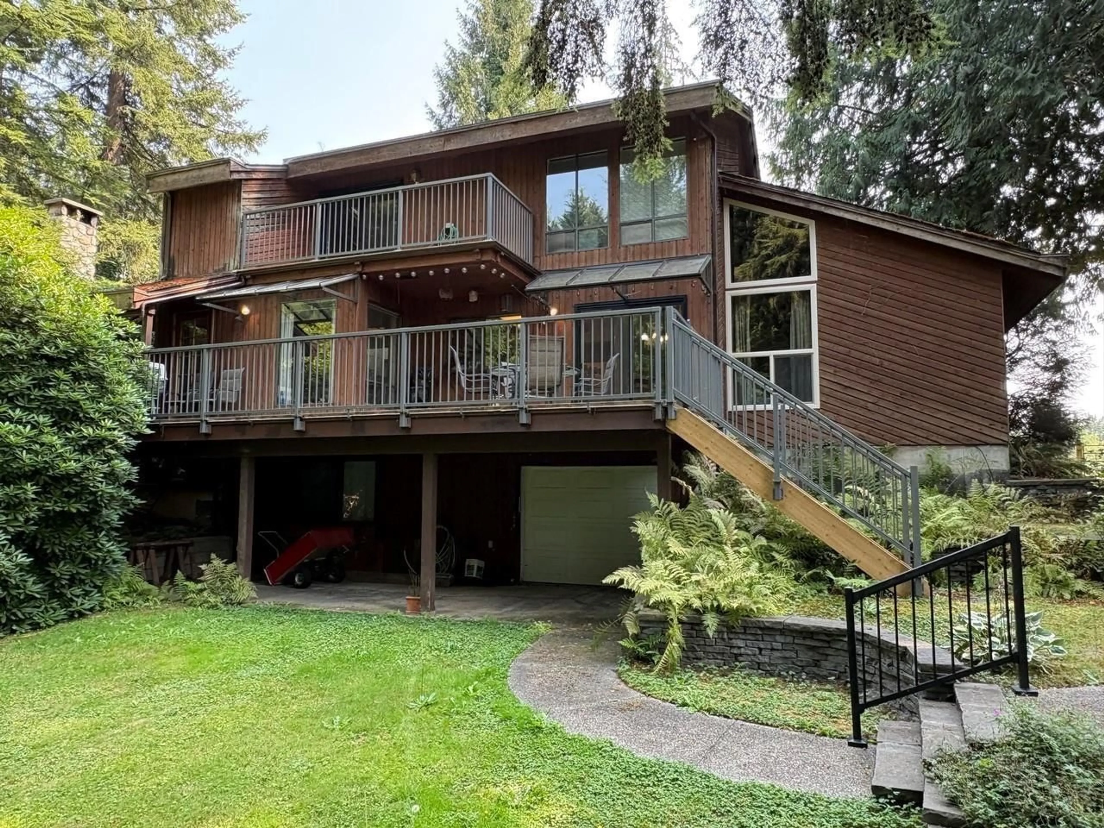 Home with vinyl exterior material, unknown for 24538 40 AVENUE, Langley British Columbia V2Z2L9