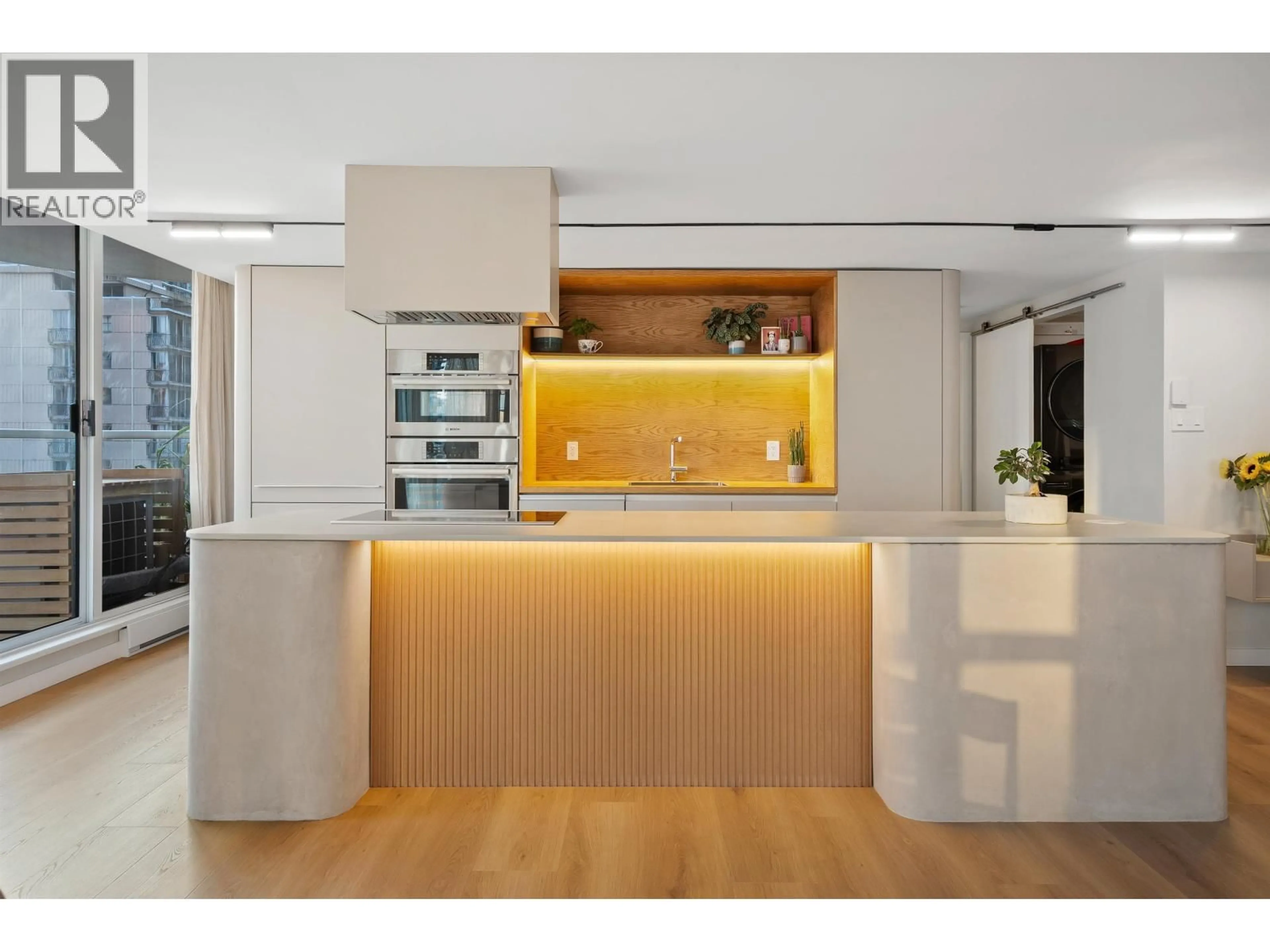 Contemporary kitchen, unknown for 903 - 717 JERVIS STREET, Vancouver British Columbia V6E4L5