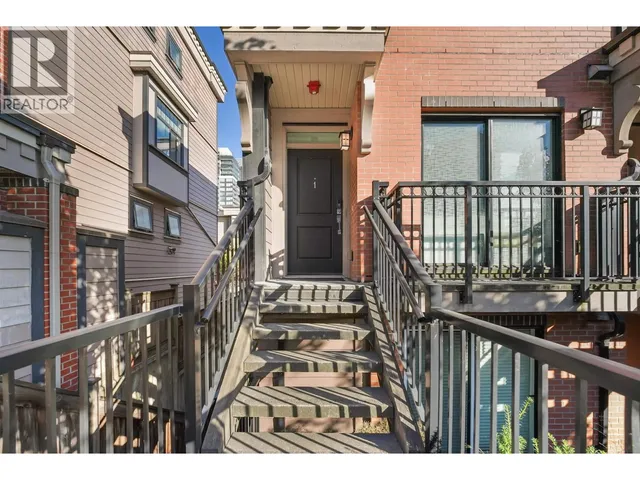 1 - 838 ROYAL AVENUE, New Westminster 2