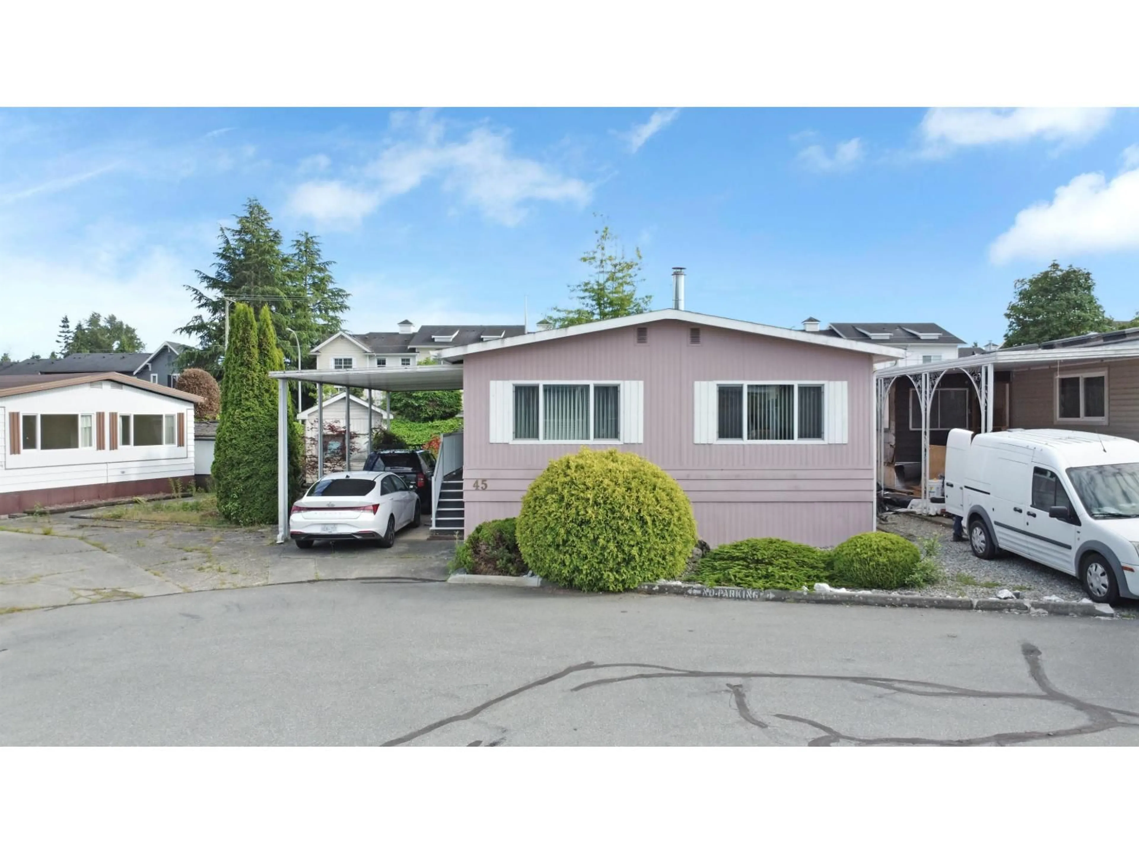 Home with vinyl exterior material, street for 45 - 1640 162 STREET, Surrey British Columbia V4A6Y9