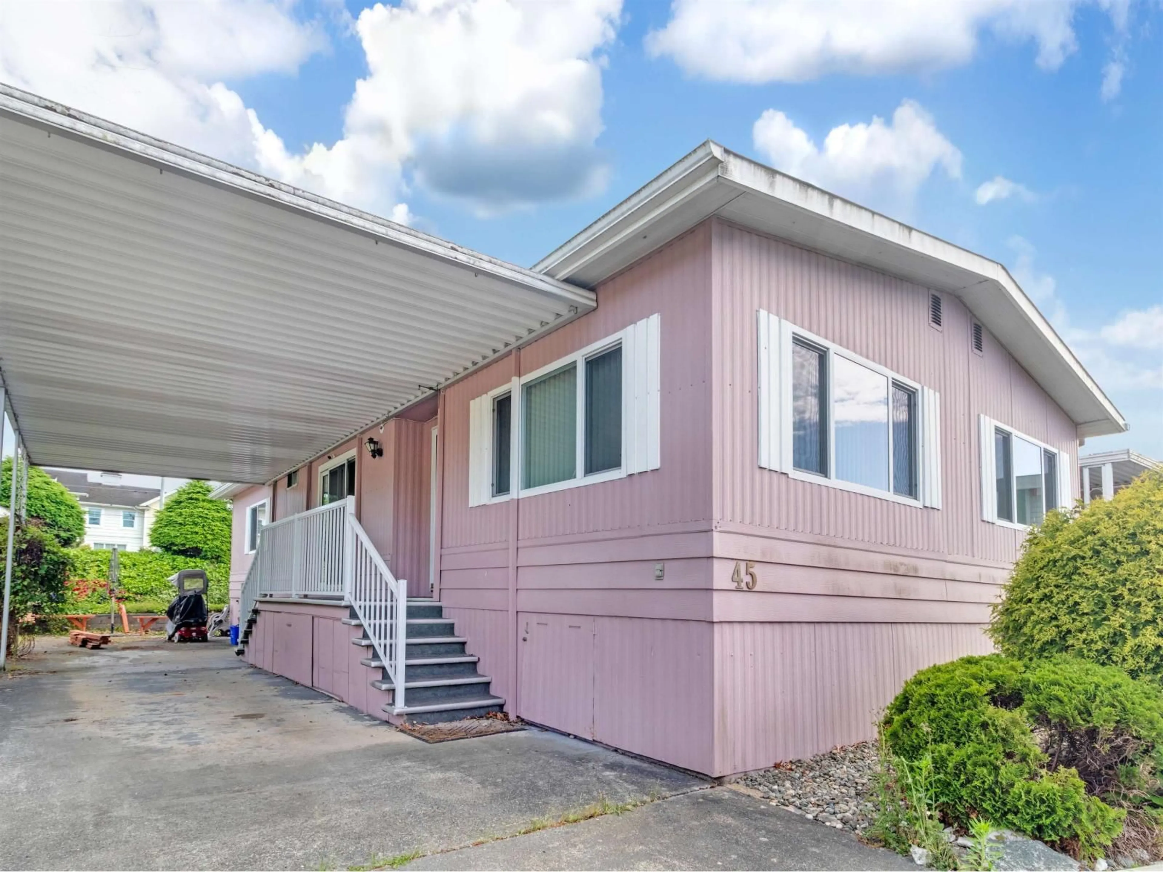 Home with vinyl exterior material, street for 45 - 1640 162 STREET, Surrey British Columbia V4A6Y9