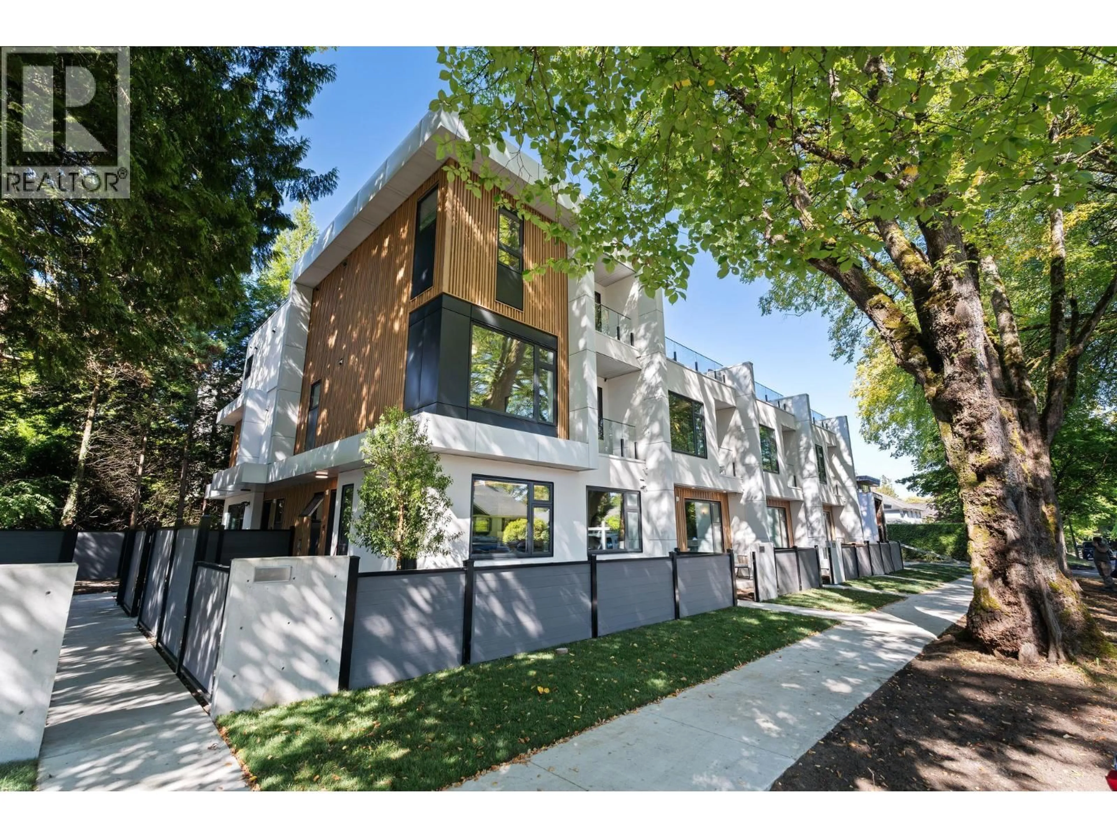 Unknown for 4 - 1491 DEVONSHIRE CRESCENT, Vancouver British Columbia V6H2G5
