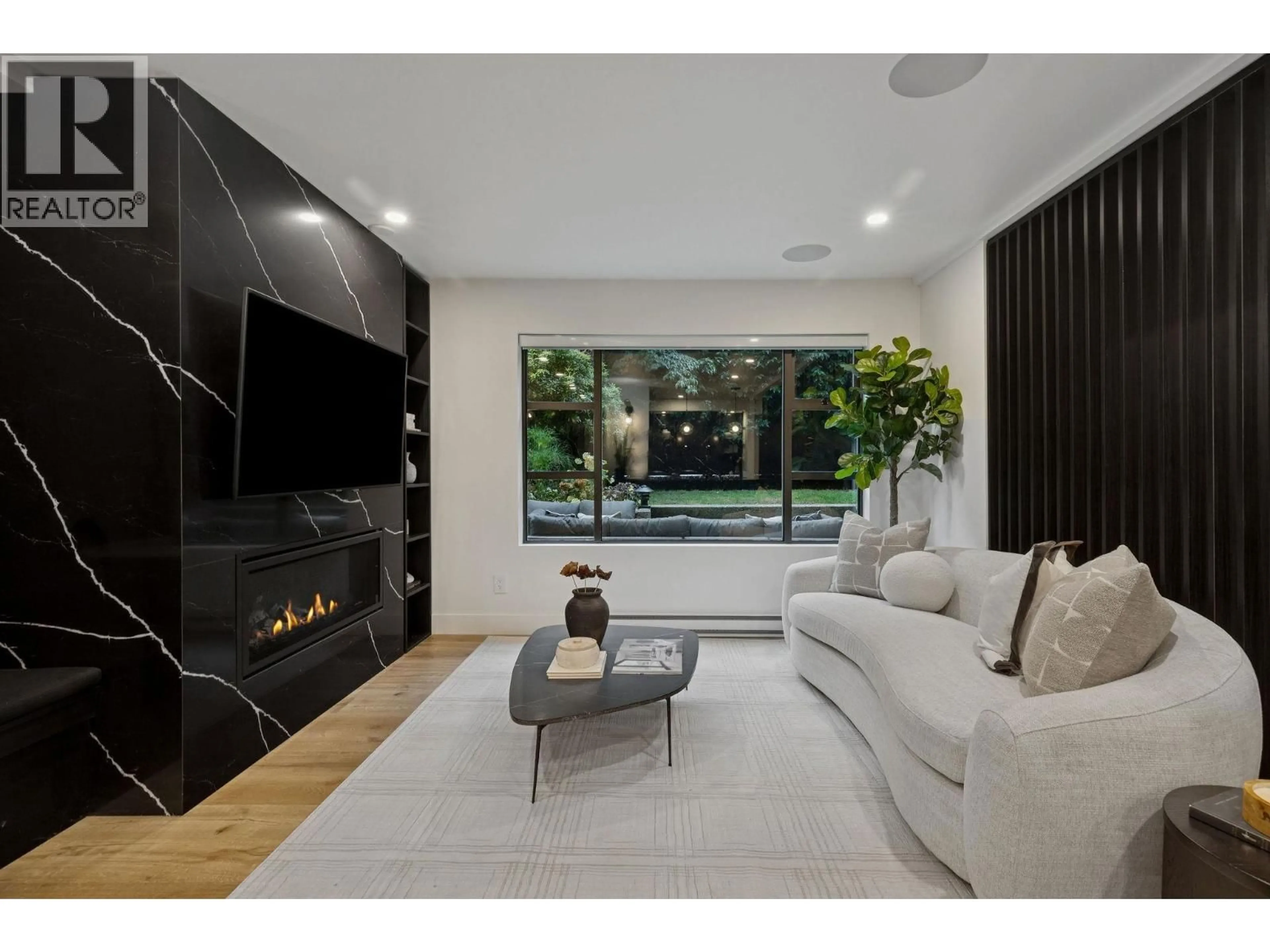 Living room with furniture, unknown for 104 - 2119 YEW STREET, Vancouver British Columbia V6K3G6