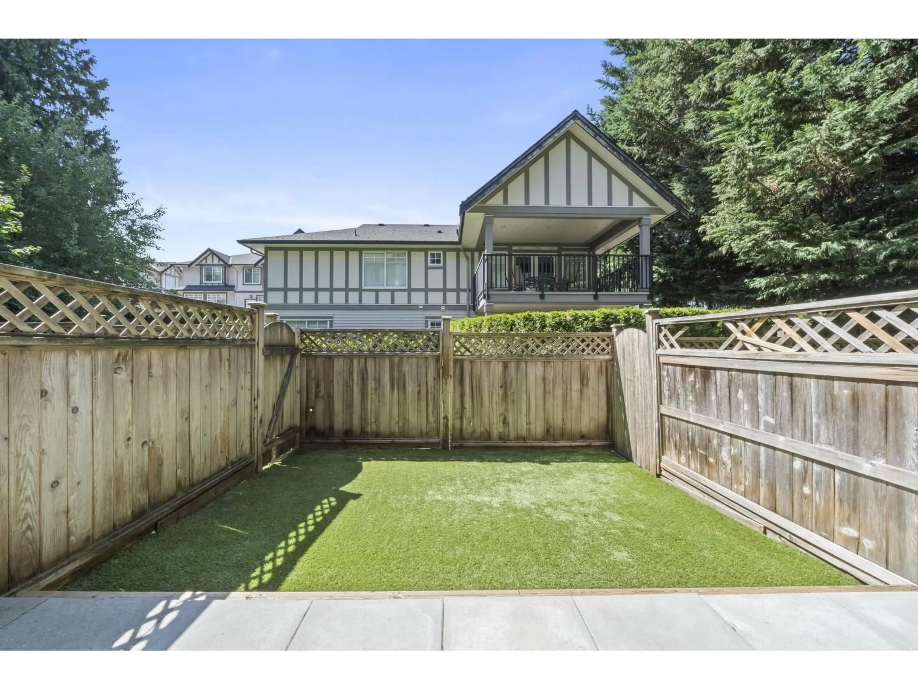 A pic from outside/outdoor area/front of a property/back of a property/a pic from drone, unknown for 30 - 7090 180 STREET, Surrey British Columbia V3S3T9
