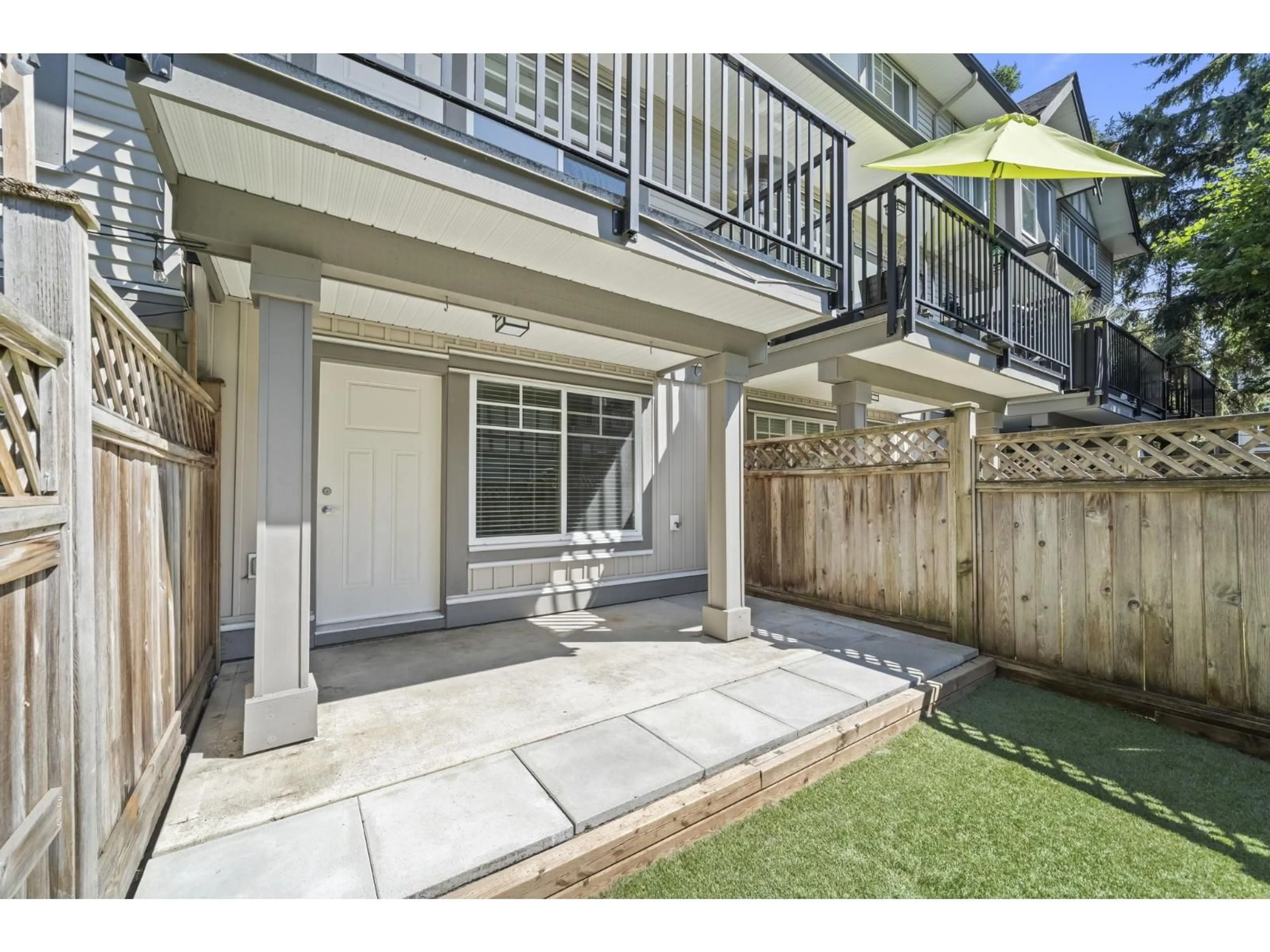Patio, street for 30 - 7090 180 STREET, Surrey British Columbia V3S3T9