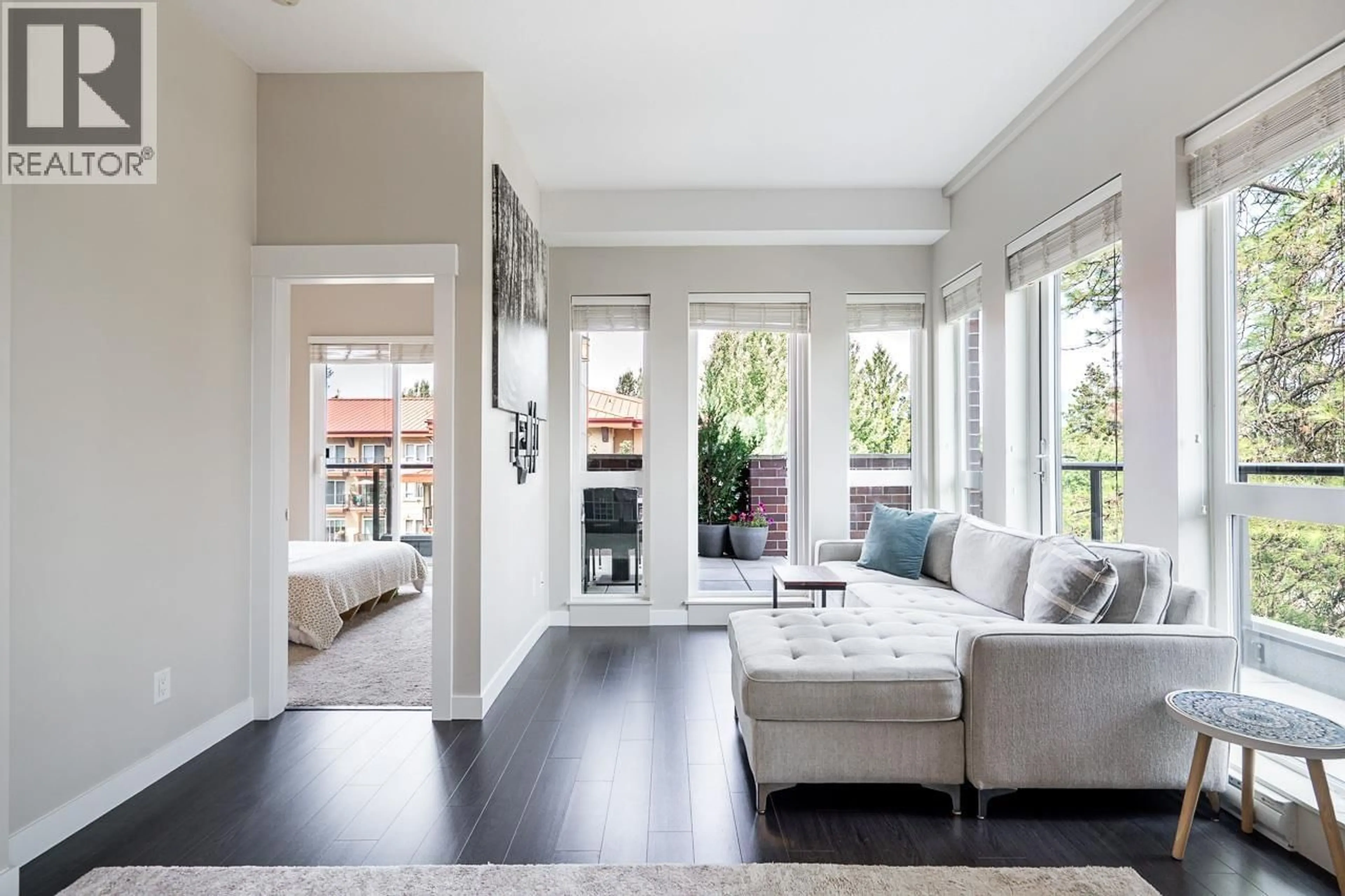 Living room with furniture, unknown for 405 - 2214 KELLY AVENUE, Port Coquitlam British Columbia V3C1X9