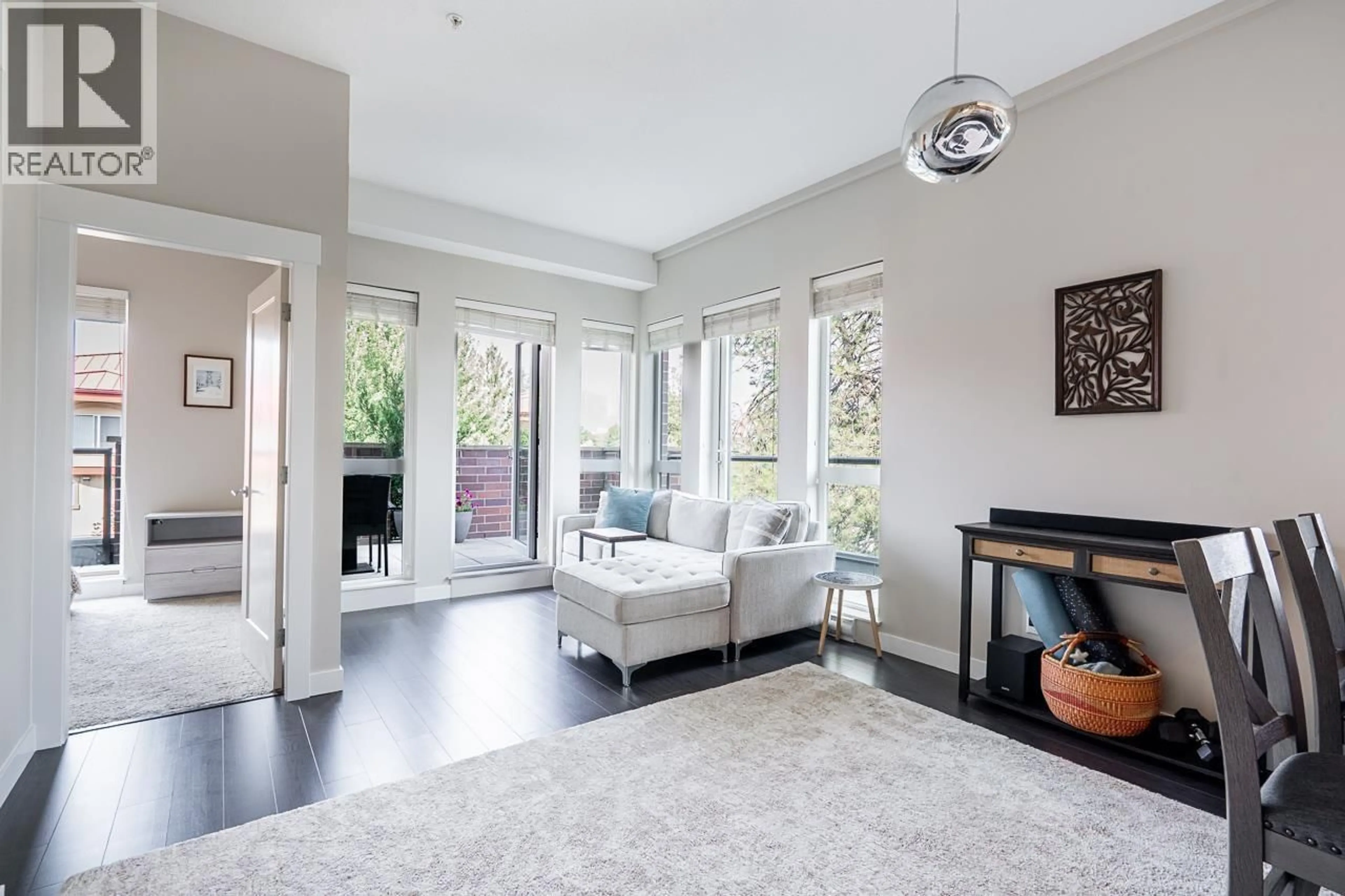 Living room with furniture, unknown for 405 - 2214 KELLY AVENUE, Port Coquitlam British Columbia V3C1X9