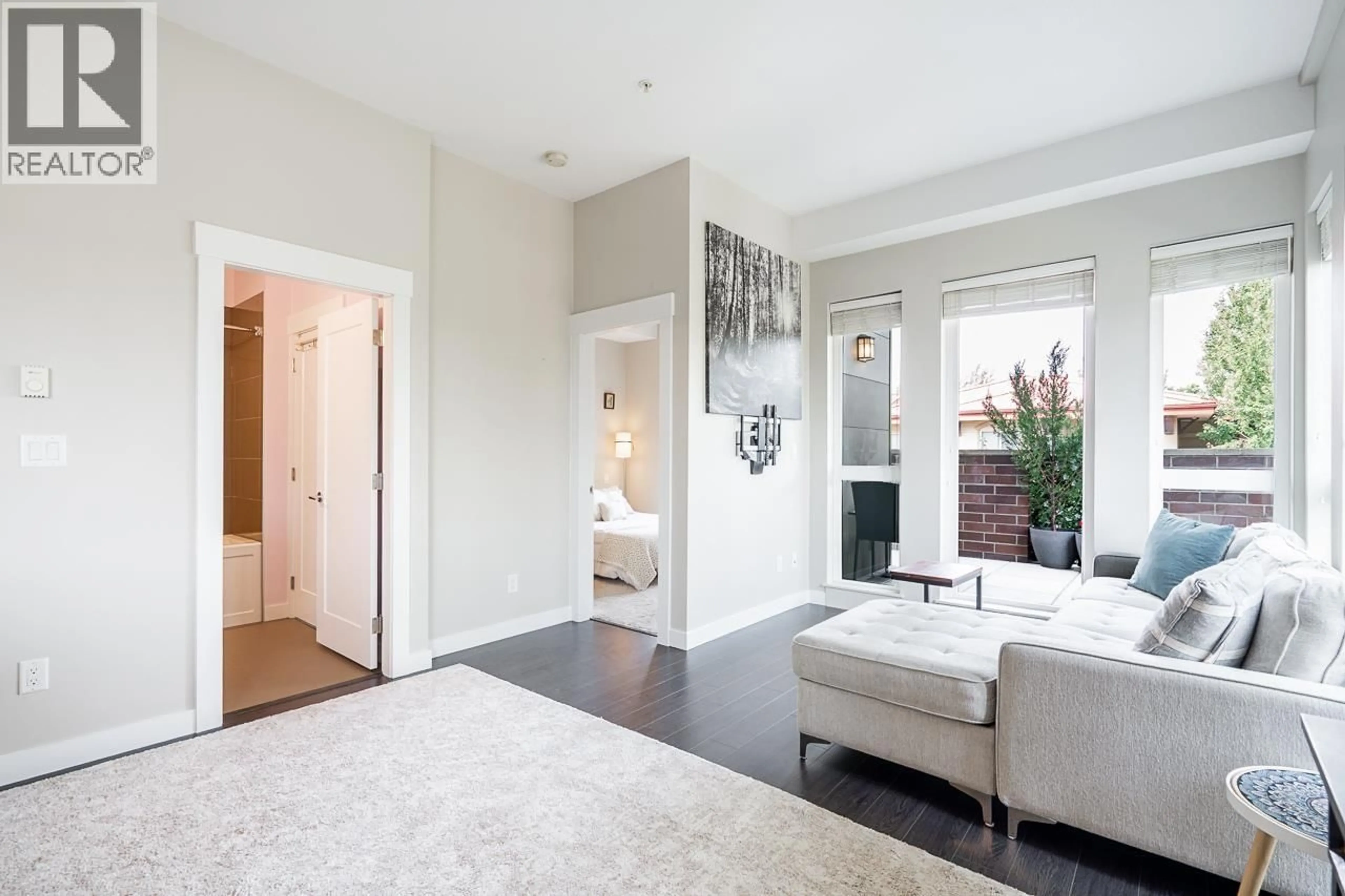 Indoor entryway for 405 - 2214 KELLY AVENUE, Port Coquitlam British Columbia V3C1X9