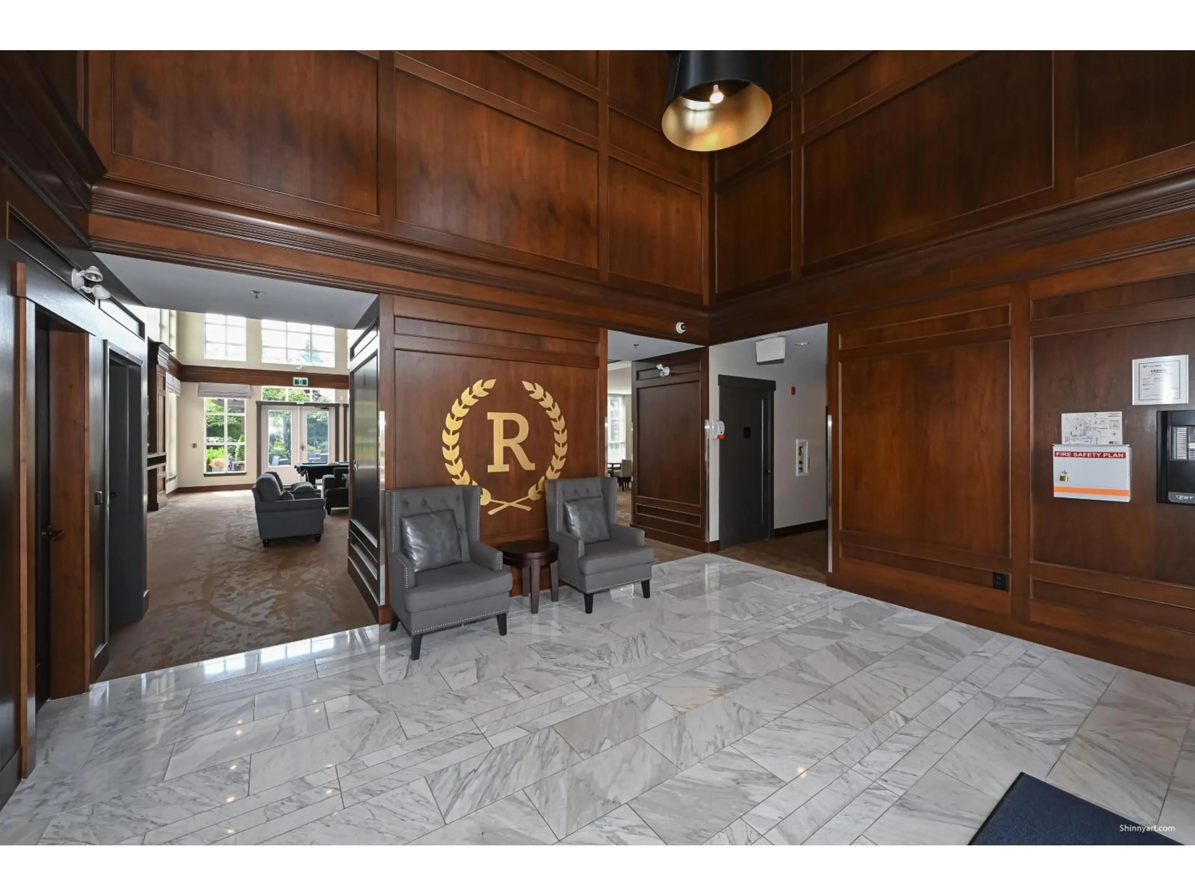 Indoor foyer for 402 - 15138 34 AVENUE, Surrey British Columbia V3Z0N7