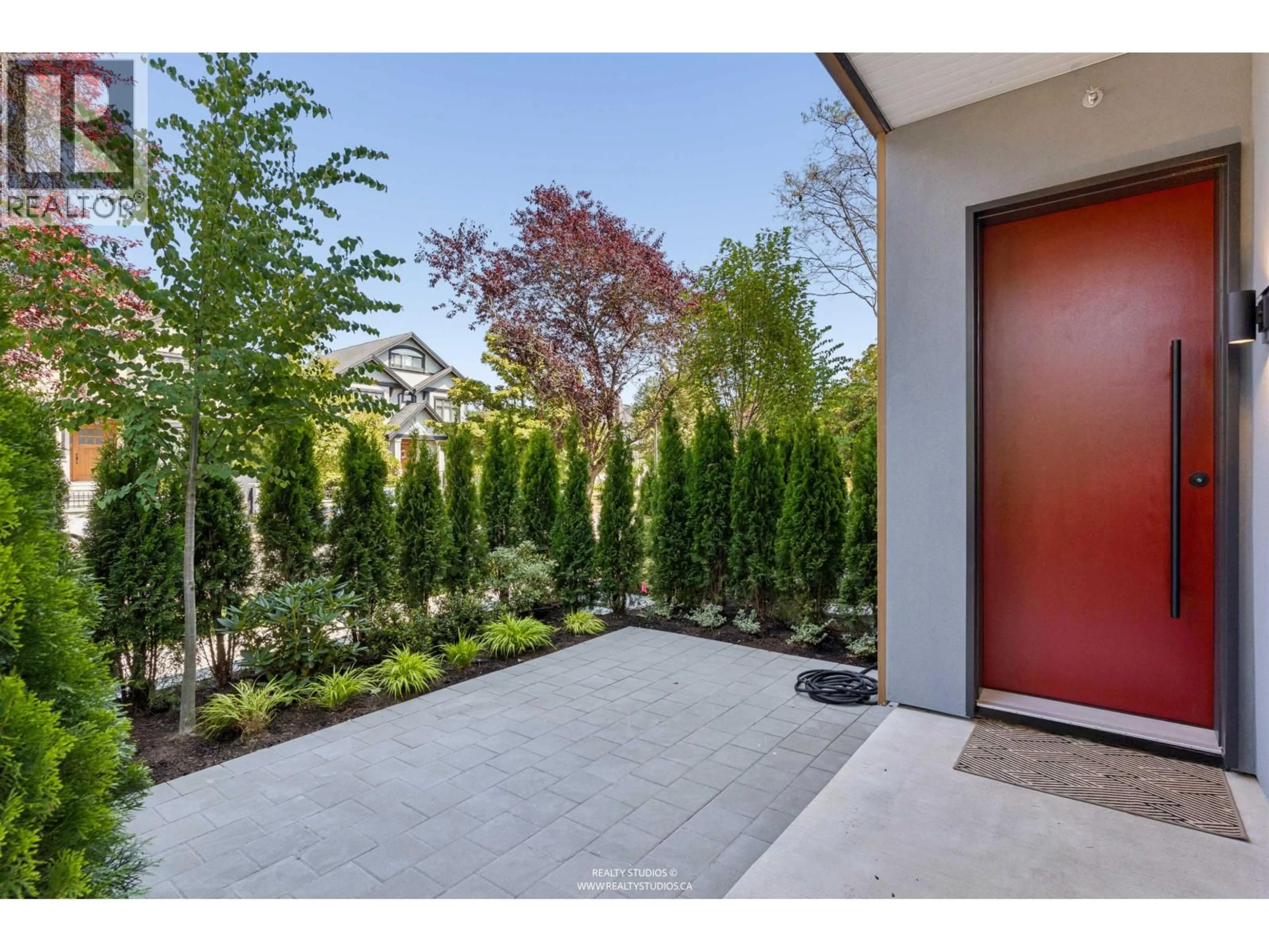 Unknown for 2 - 3058 34TH AVENUE, Vancouver British Columbia V6N2K2