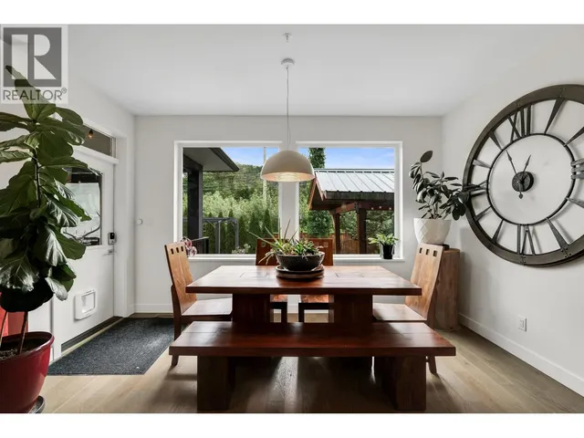 39224 CARDINAL DRIVE, Squamish 5
