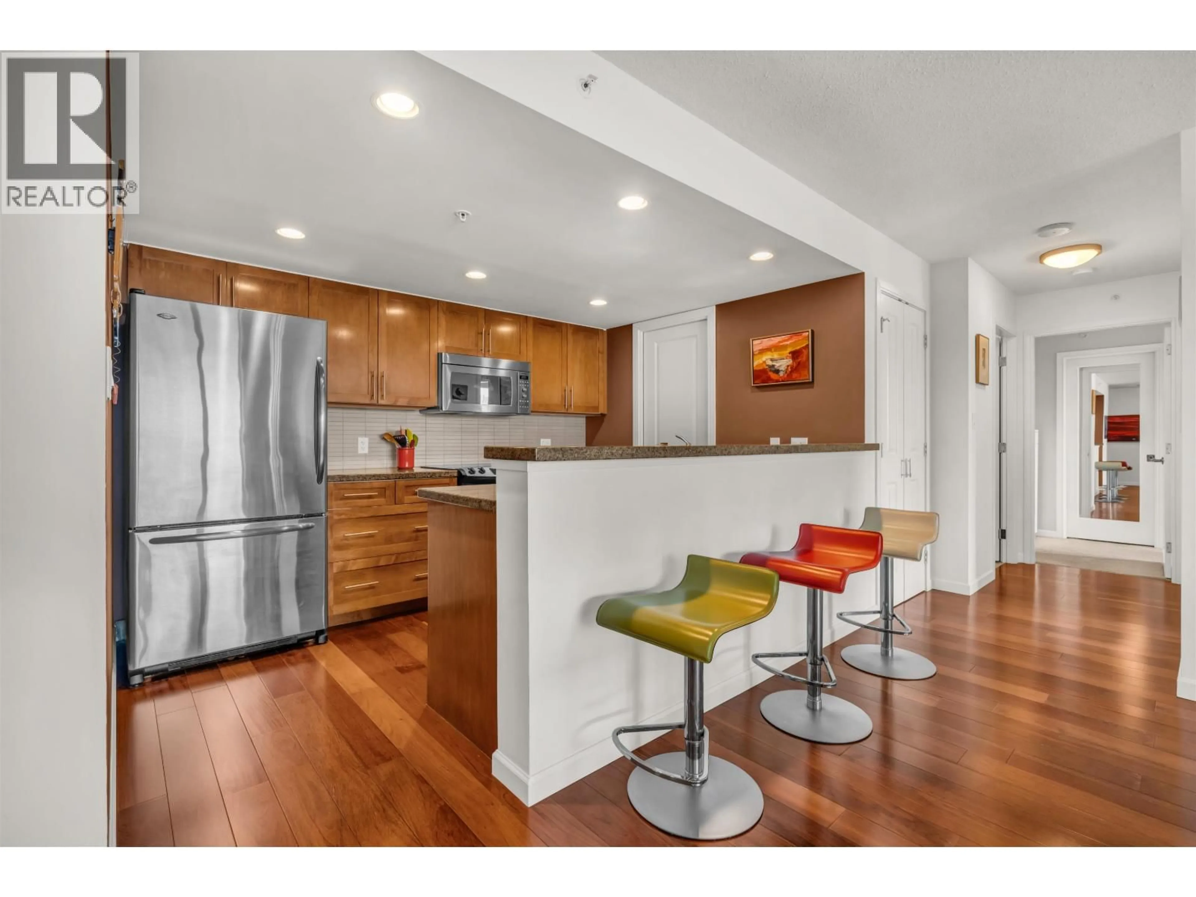 Open concept kitchen, wood/laminate floor for 1404 - 288 UNGLESS WAY, Port Moody British Columbia V3H0C9