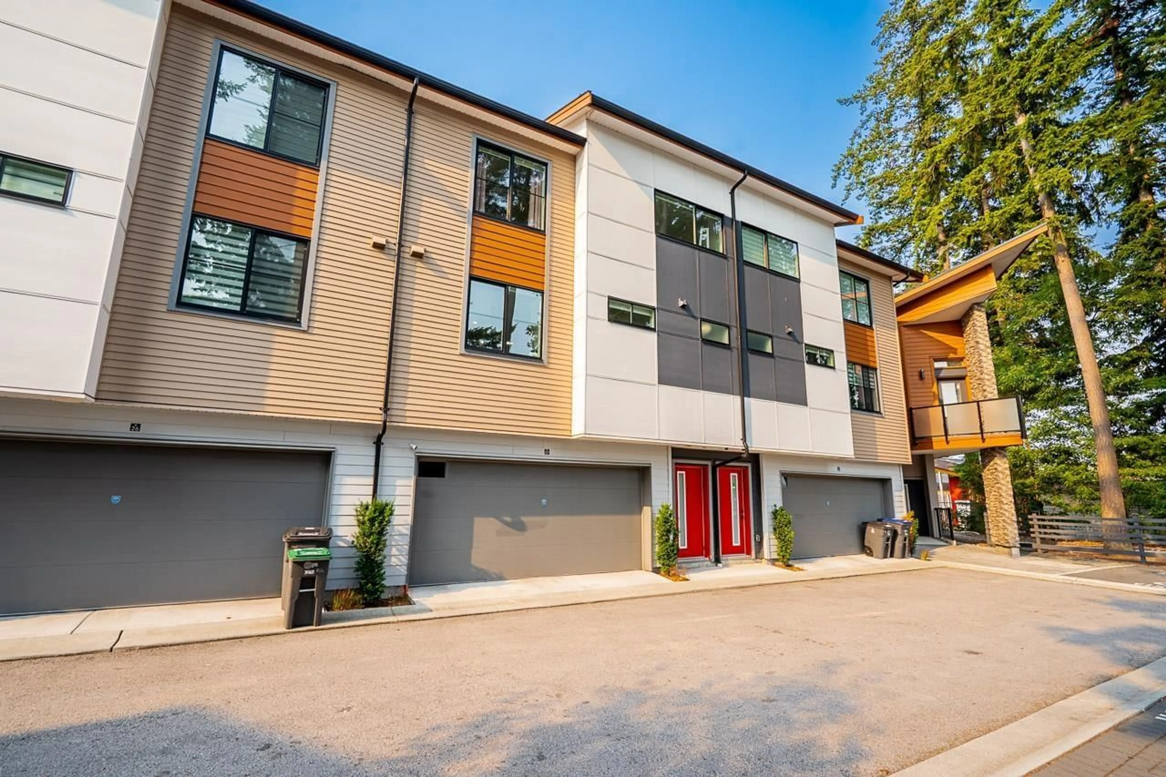 Unknown for 27 - 6138 128 STREET, Surrey British Columbia V3X0K9