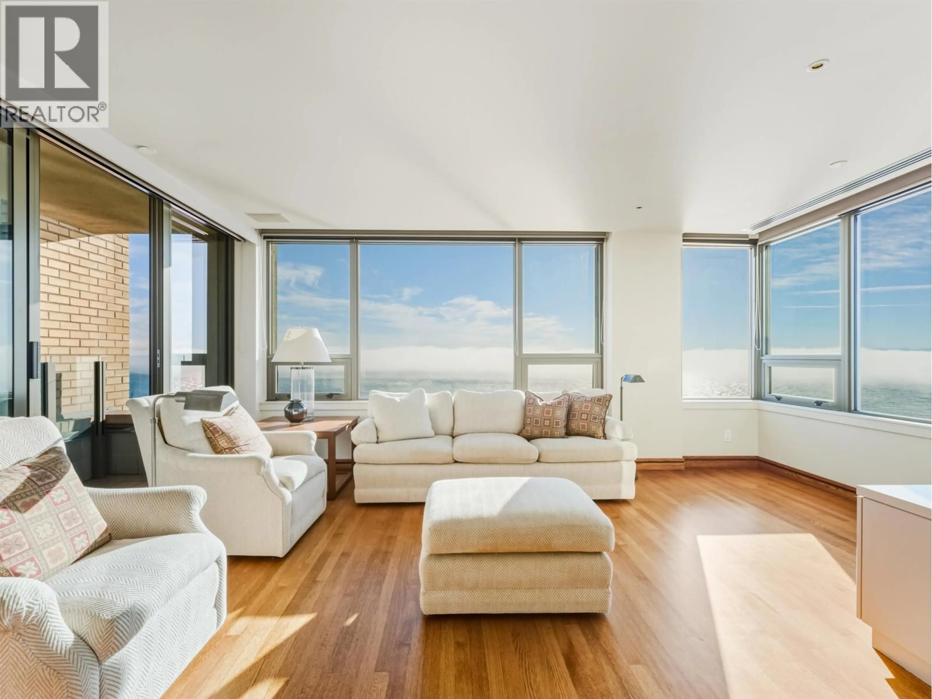 Living room with furniture, unknown for 10 - 2250 BELLEVUE AVENUE, West Vancouver British Columbia V7V1C6