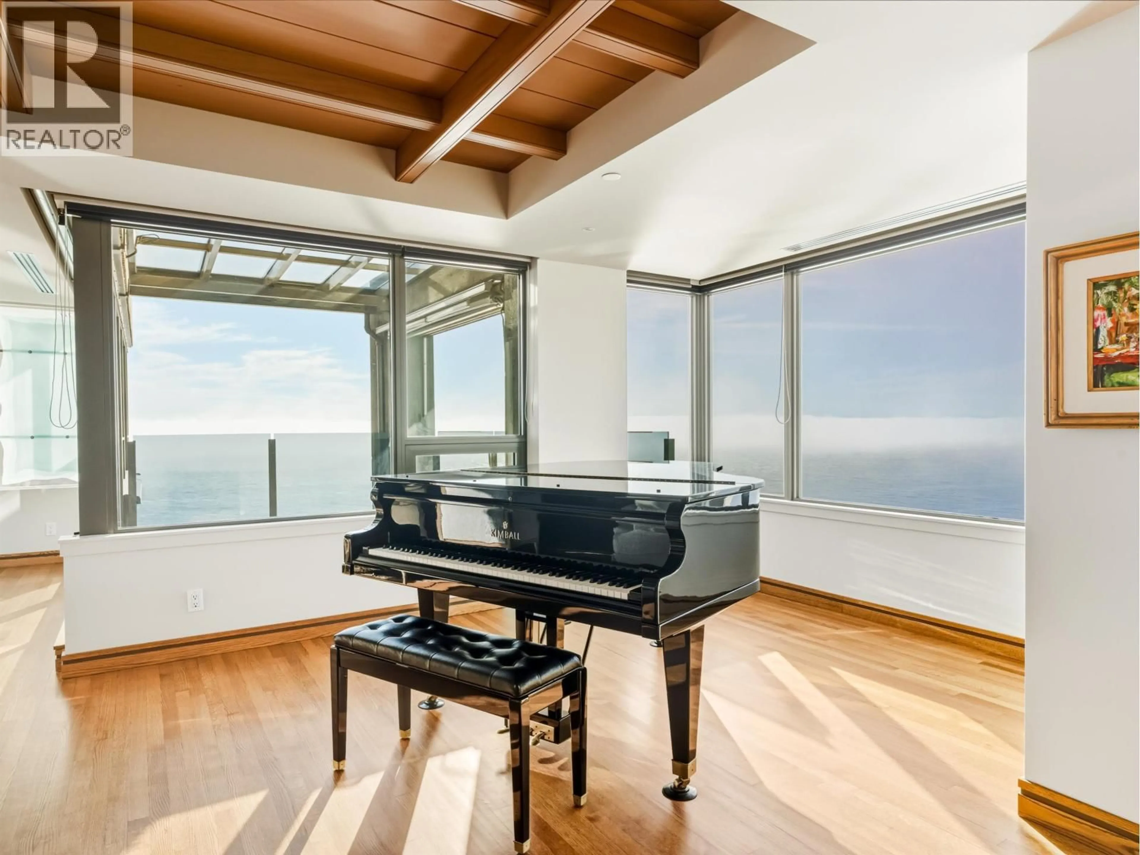 A pic of a room for 10 - 2250 BELLEVUE AVENUE, West Vancouver British Columbia V7V1C6