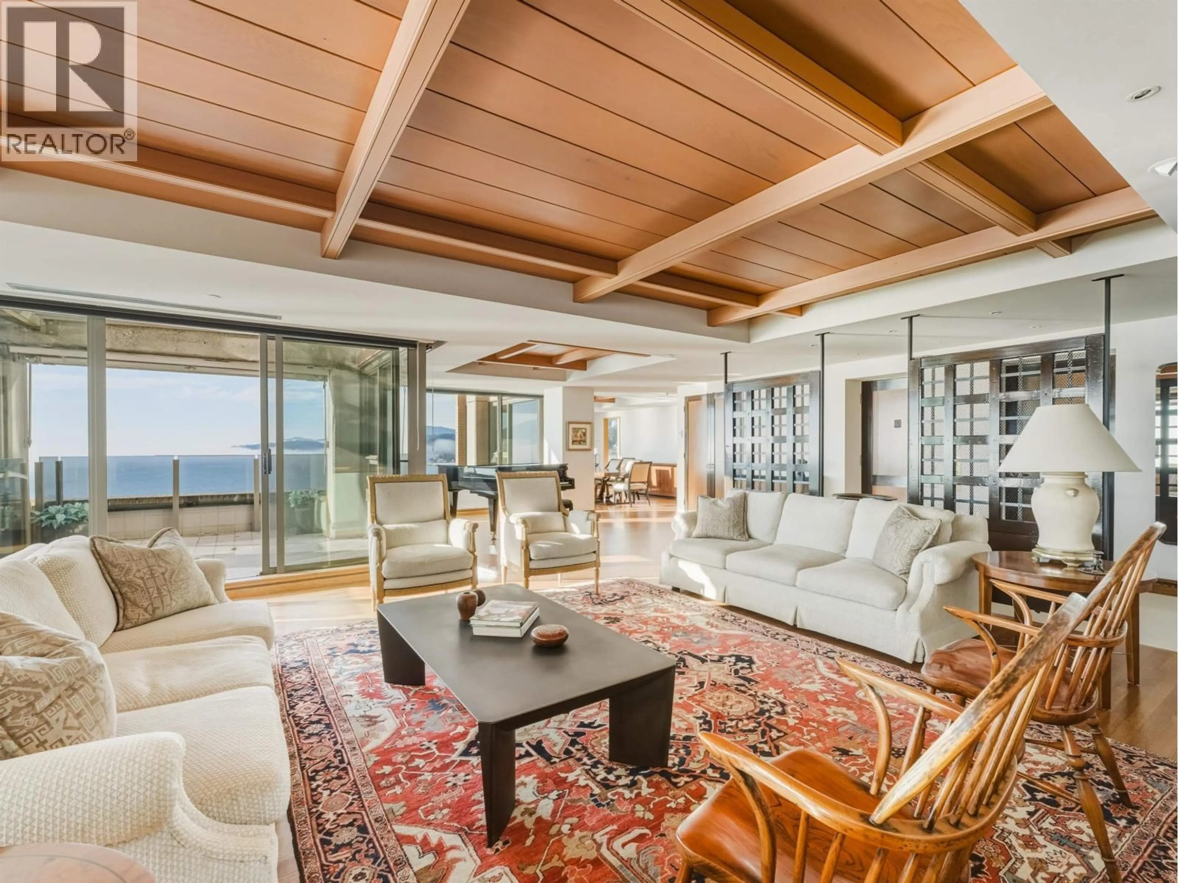 Living room with furniture, unknown for 10 - 2250 BELLEVUE AVENUE, West Vancouver British Columbia V7V1C6
