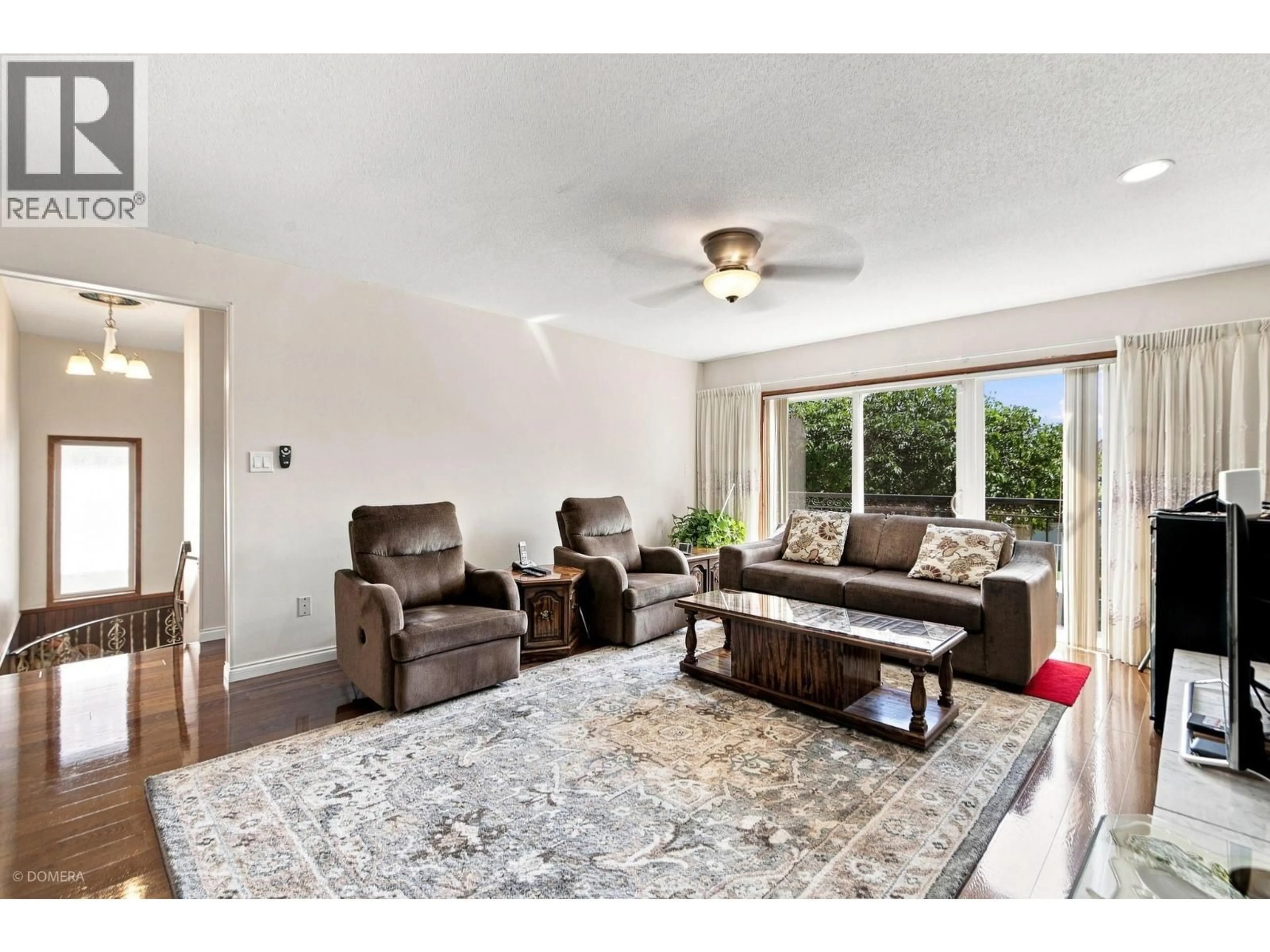 Living room with furniture, unknown for 4663 UNION STREET, Burnaby British Columbia V5C2Y2