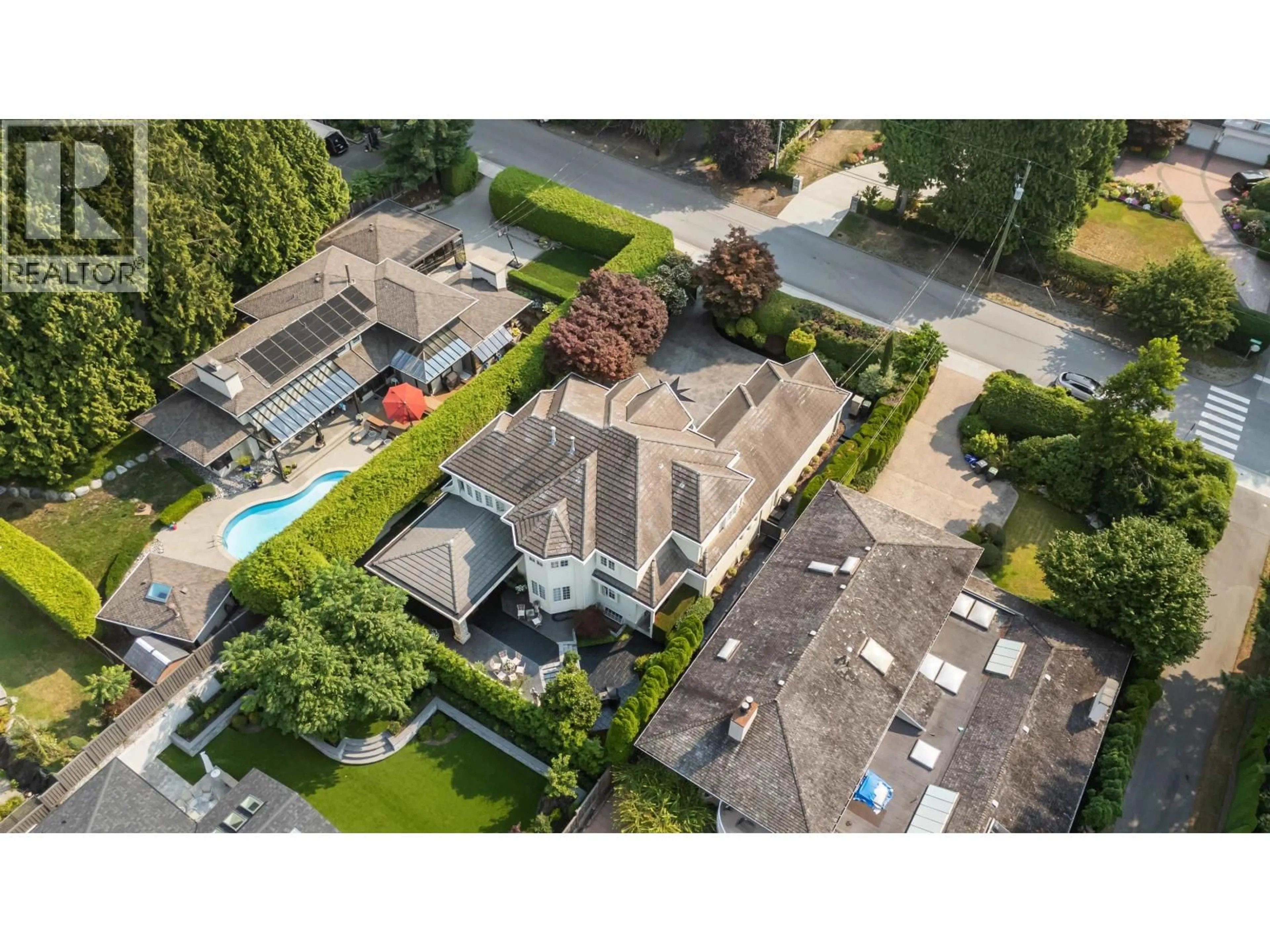 A pic from outside/outdoor area/front of a property/back of a property/a pic from drone, street for 414 WALKER STREET, Coquitlam British Columbia V3K4E3