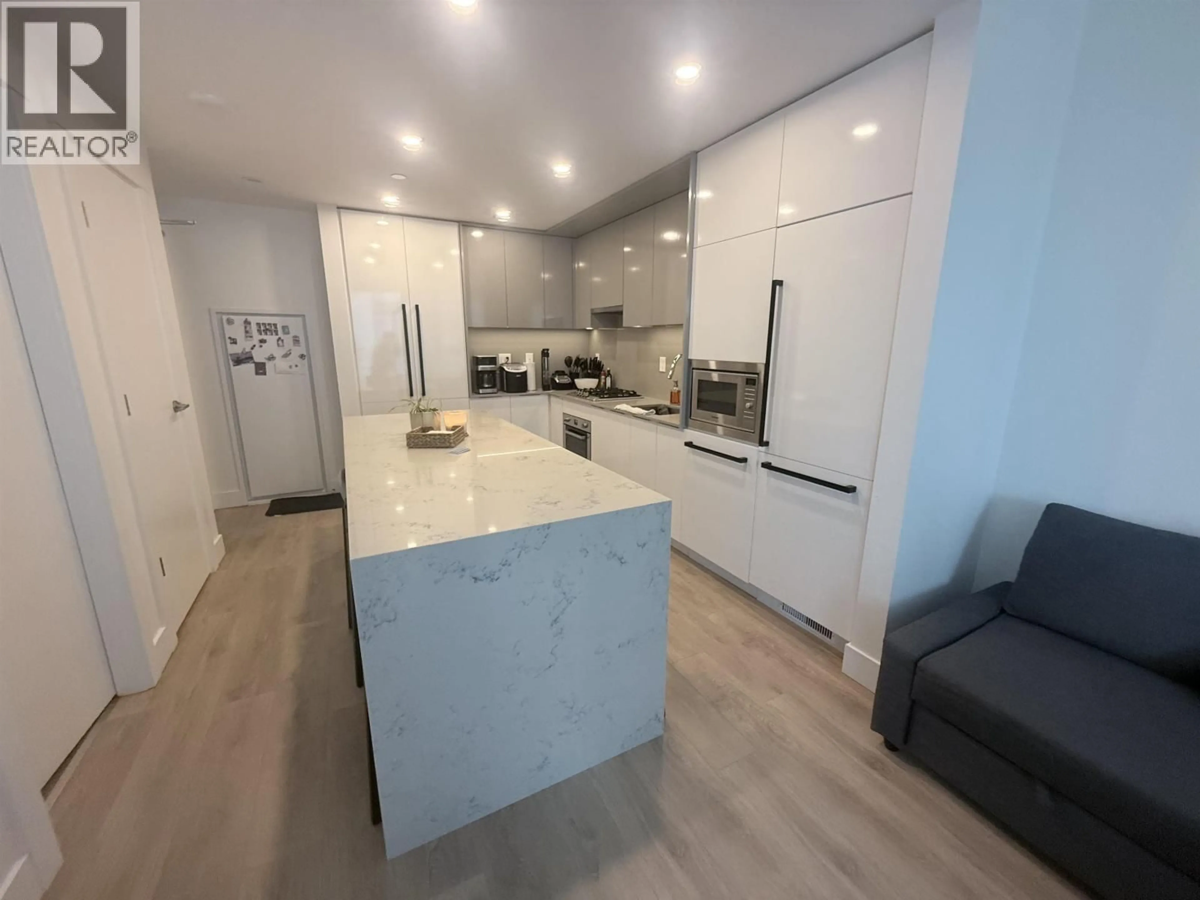 Open concept kitchen, unknown for 2510 - 4711 HAZEL STREET, Burnaby British Columbia V5H0J9