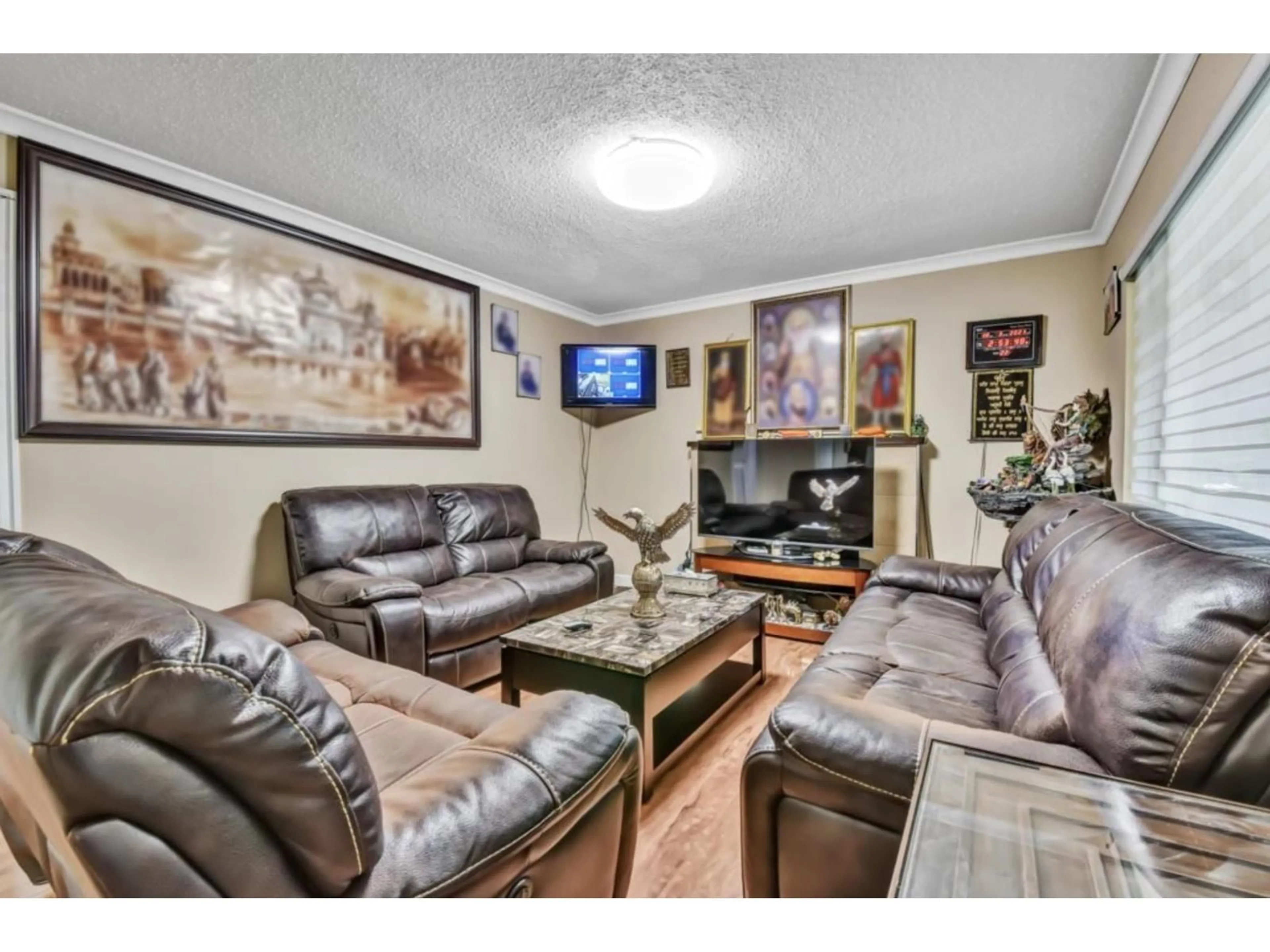 Living room with furniture, unknown for 12215 85A AVENUE, Surrey British Columbia V3W6G8