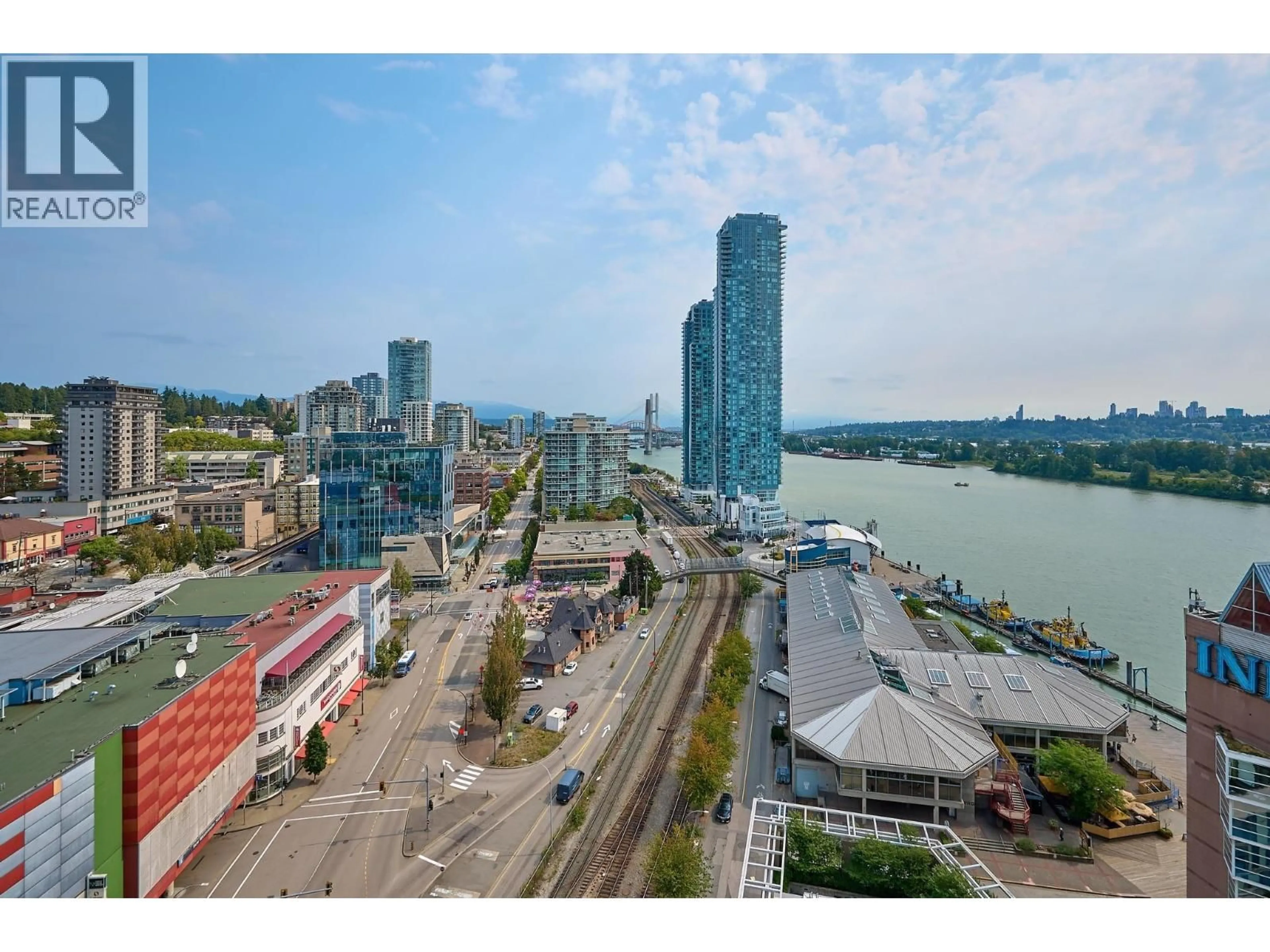 A pic from outside/outdoor area/front of a property/back of a property/a pic from drone, water/lake/river/ocean view for 1911 - 908 QUAYSIDE DRIVE, New Westminster British Columbia V3M0L4