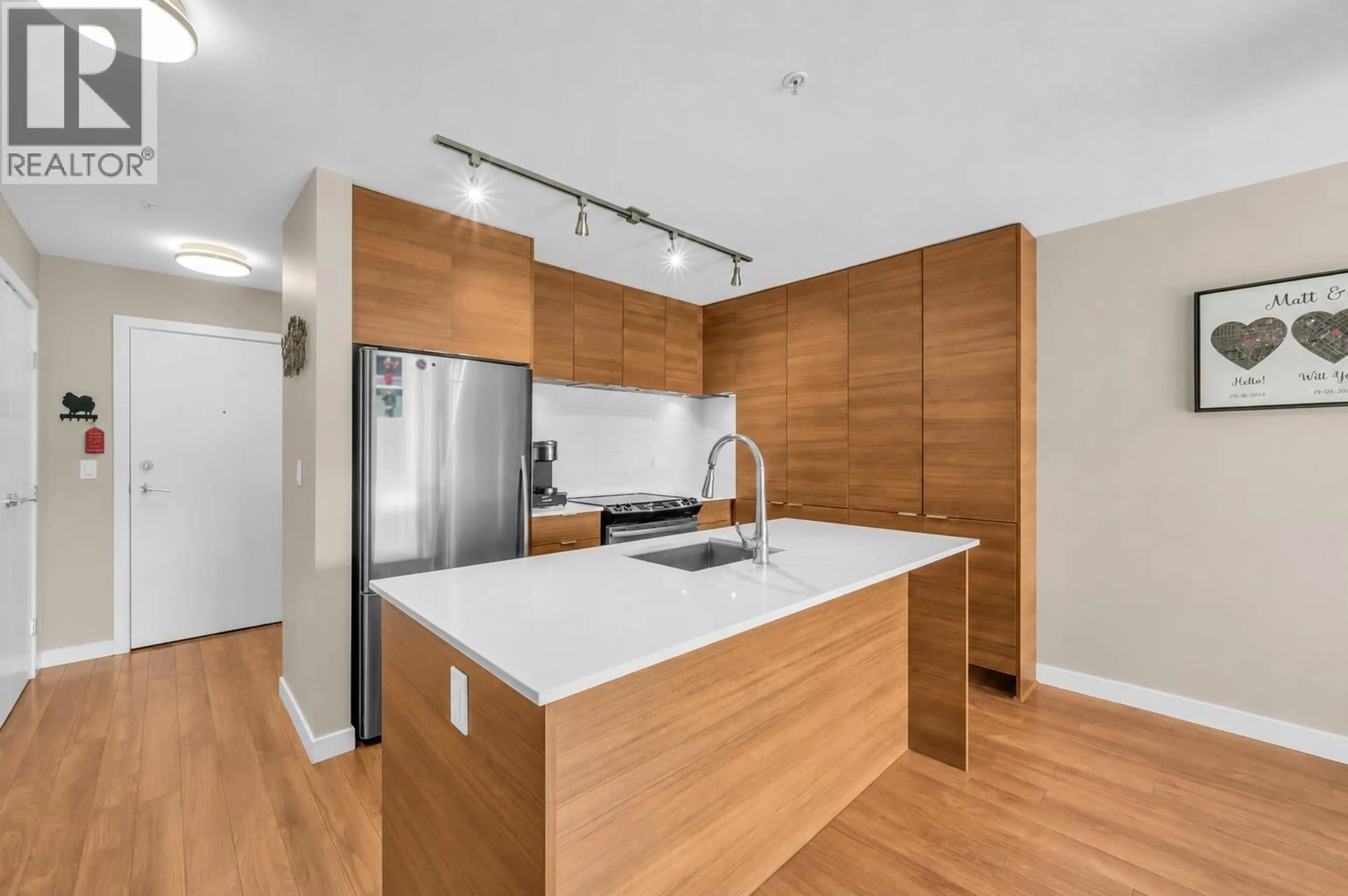 Unknown for 401 - 1677 LLOYD AVENUE, North Vancouver British Columbia V7P0B1