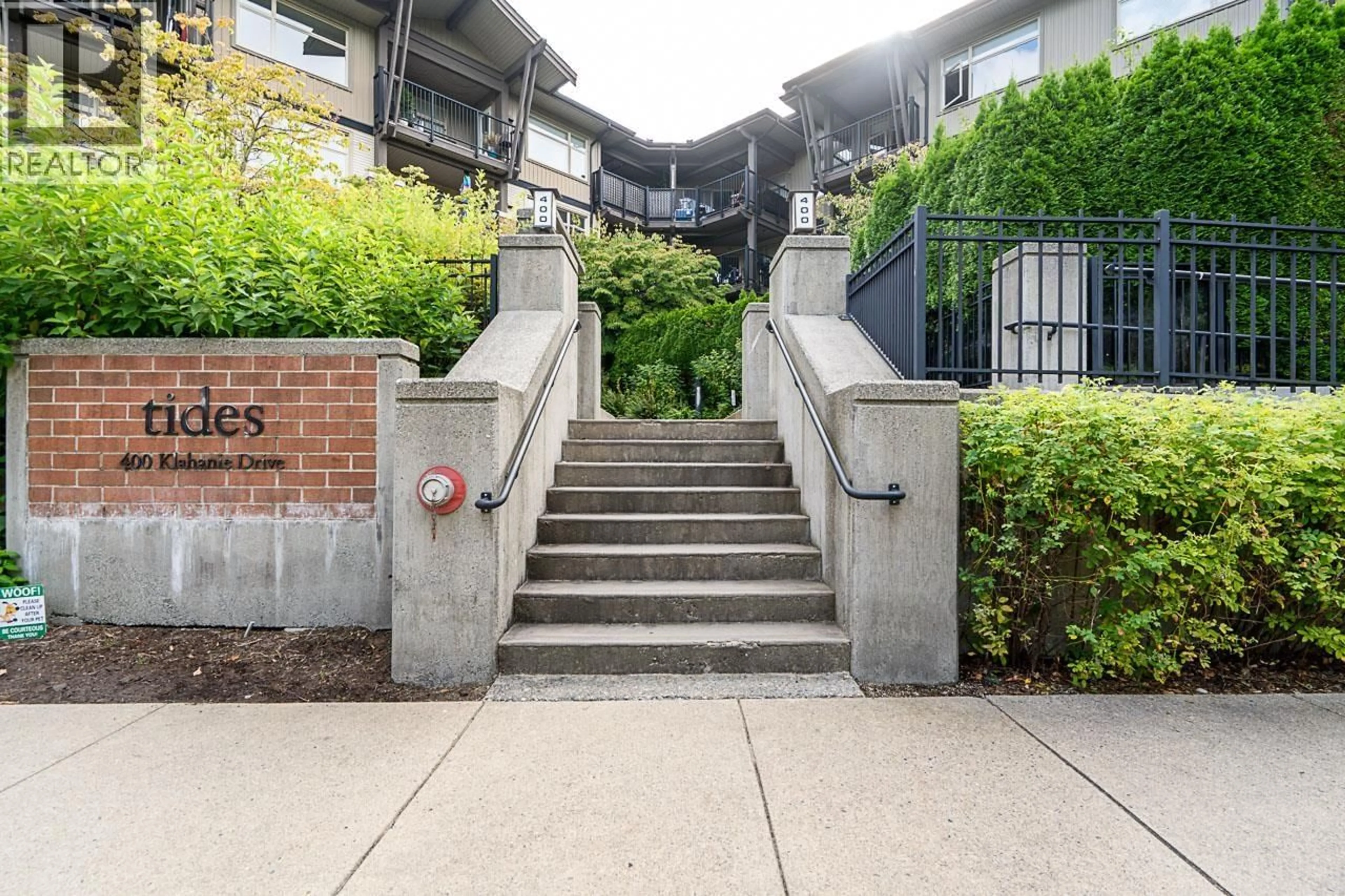 Patio, street for 213 - 400 KLAHANIE DRIVE, Port Moody British Columbia V3B3H7