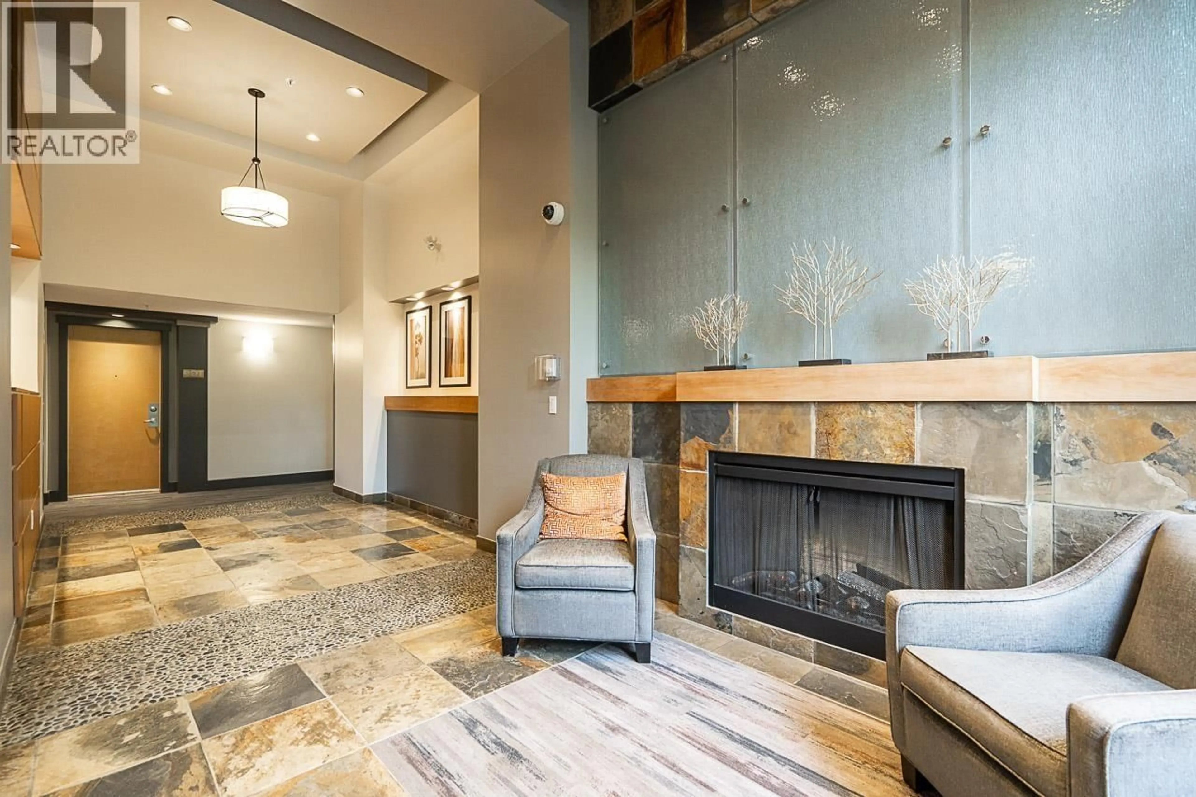 Lobby for 213 - 400 KLAHANIE DRIVE, Port Moody British Columbia V3B3H7