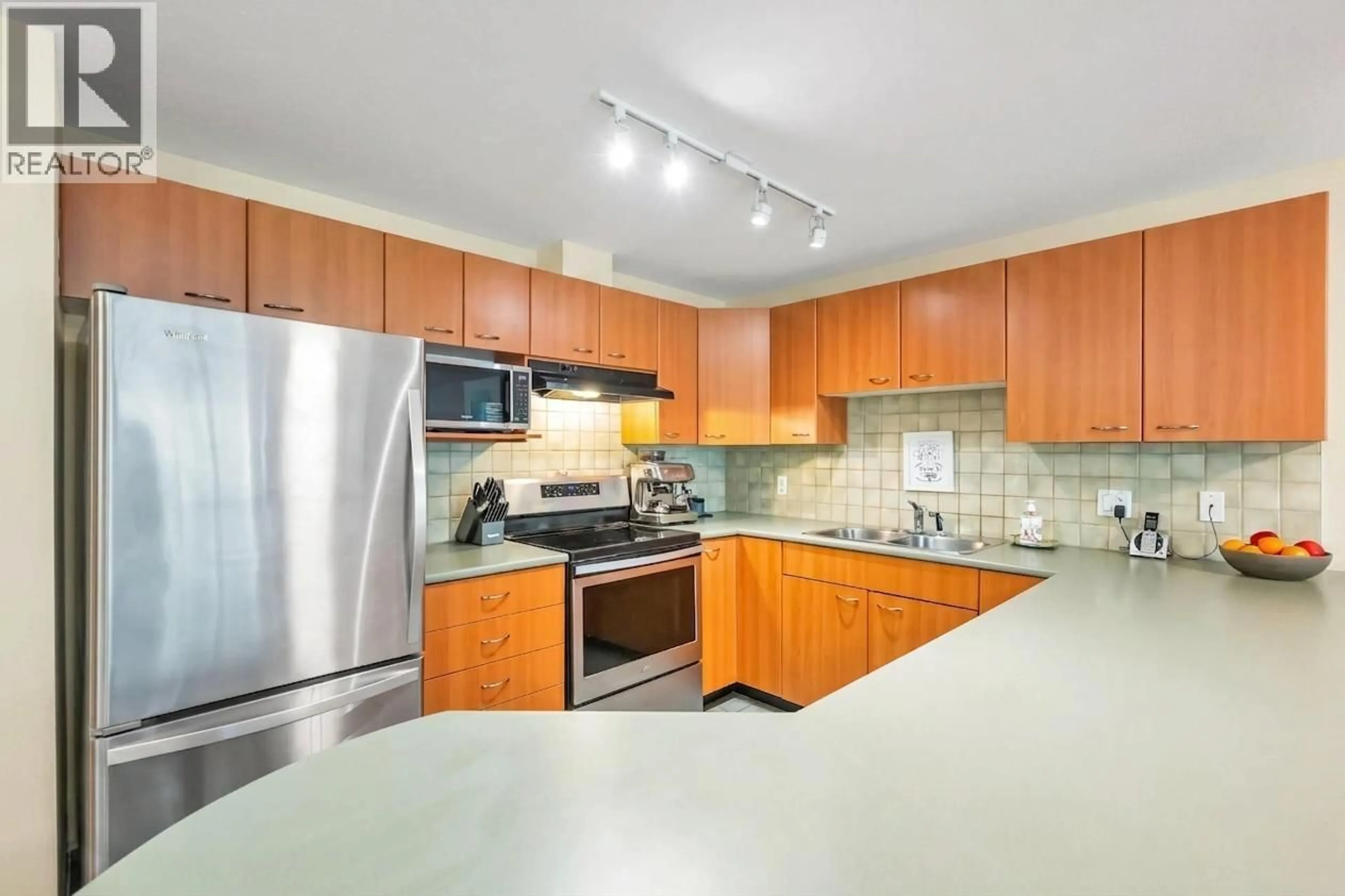 Standard kitchen, unknown for A304 - 2099 LOUGHEED HIGHWAY, Port Coquitlam British Columbia V3B1A8