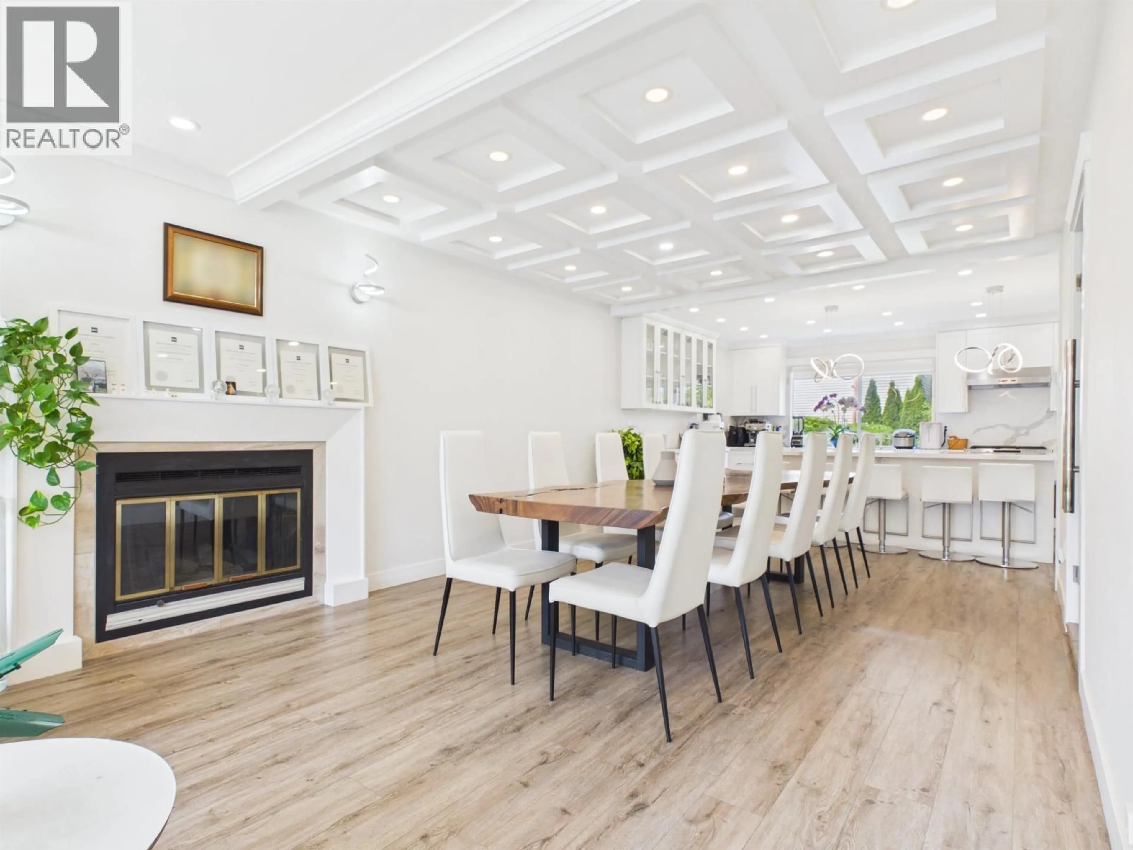 Dining room, wood/laminate floor for 431 EWEN AVENUE, New Westminster British Columbia V3M5B5