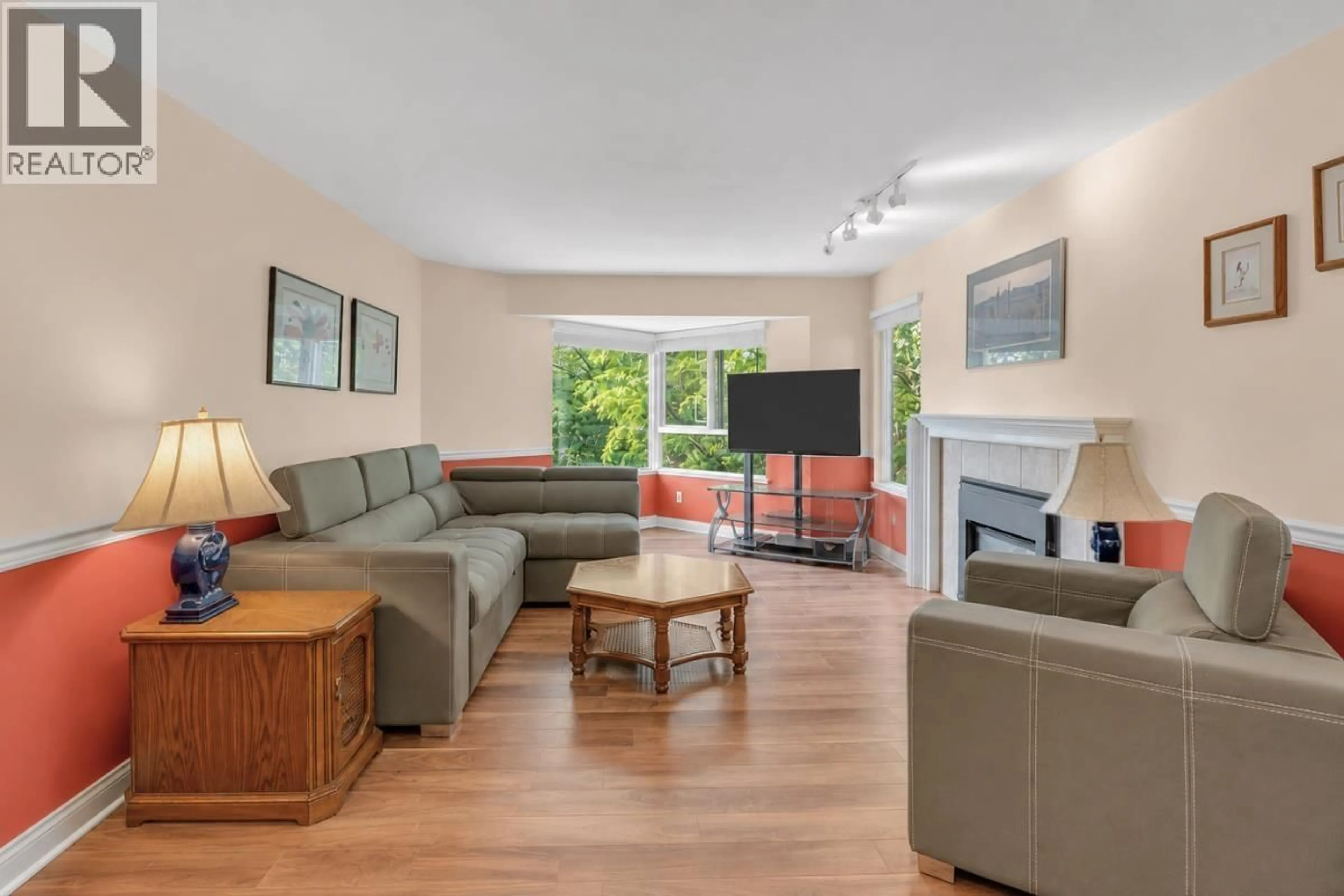 Living room with furniture, unknown for 329 - 1215 LANSDOWNE DRIVE, Coquitlam British Columbia V3E2P6