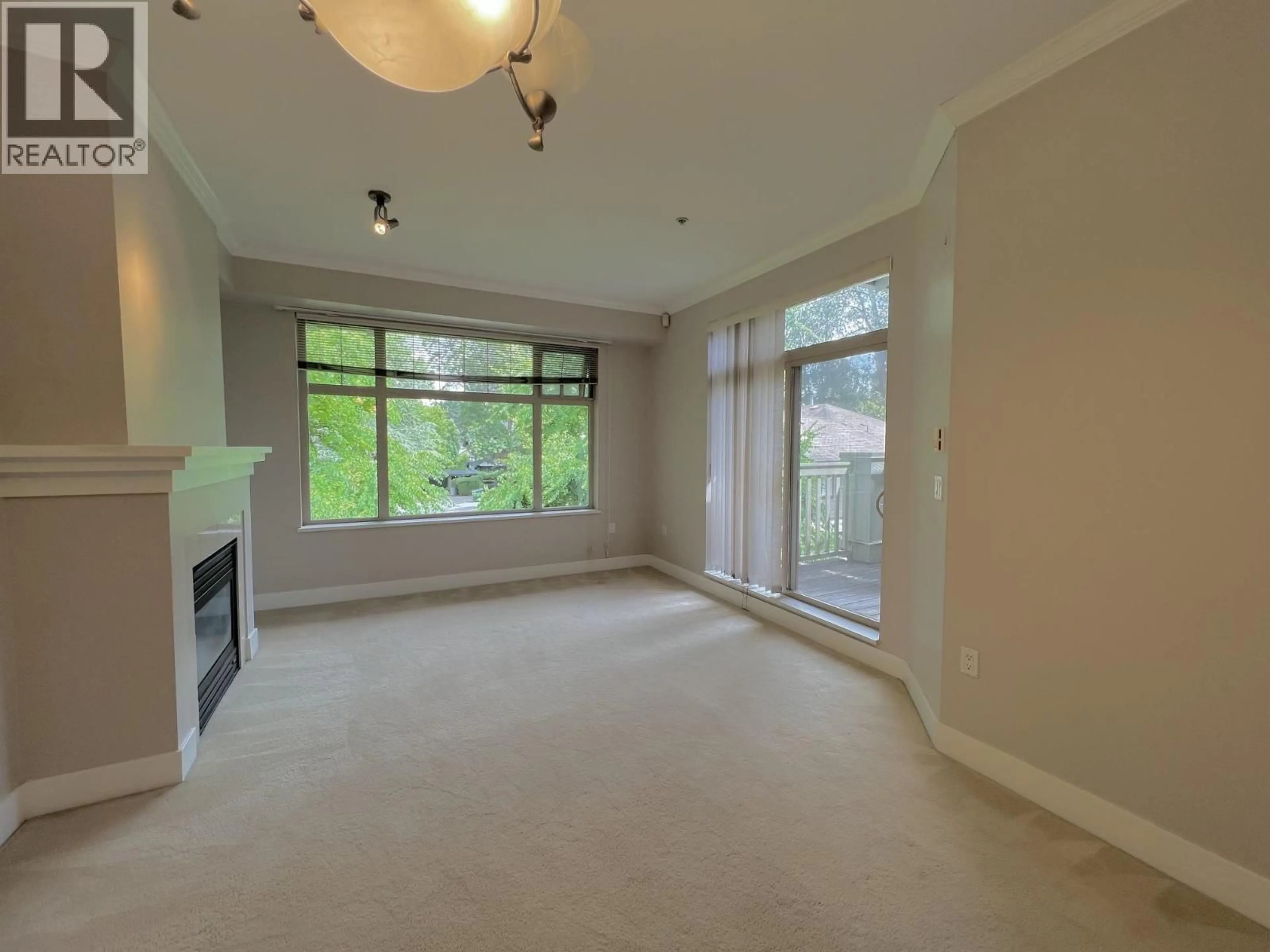 A pic of a room for 425 - 2083 33RD AVENUE, Vancouver British Columbia V6M4M6