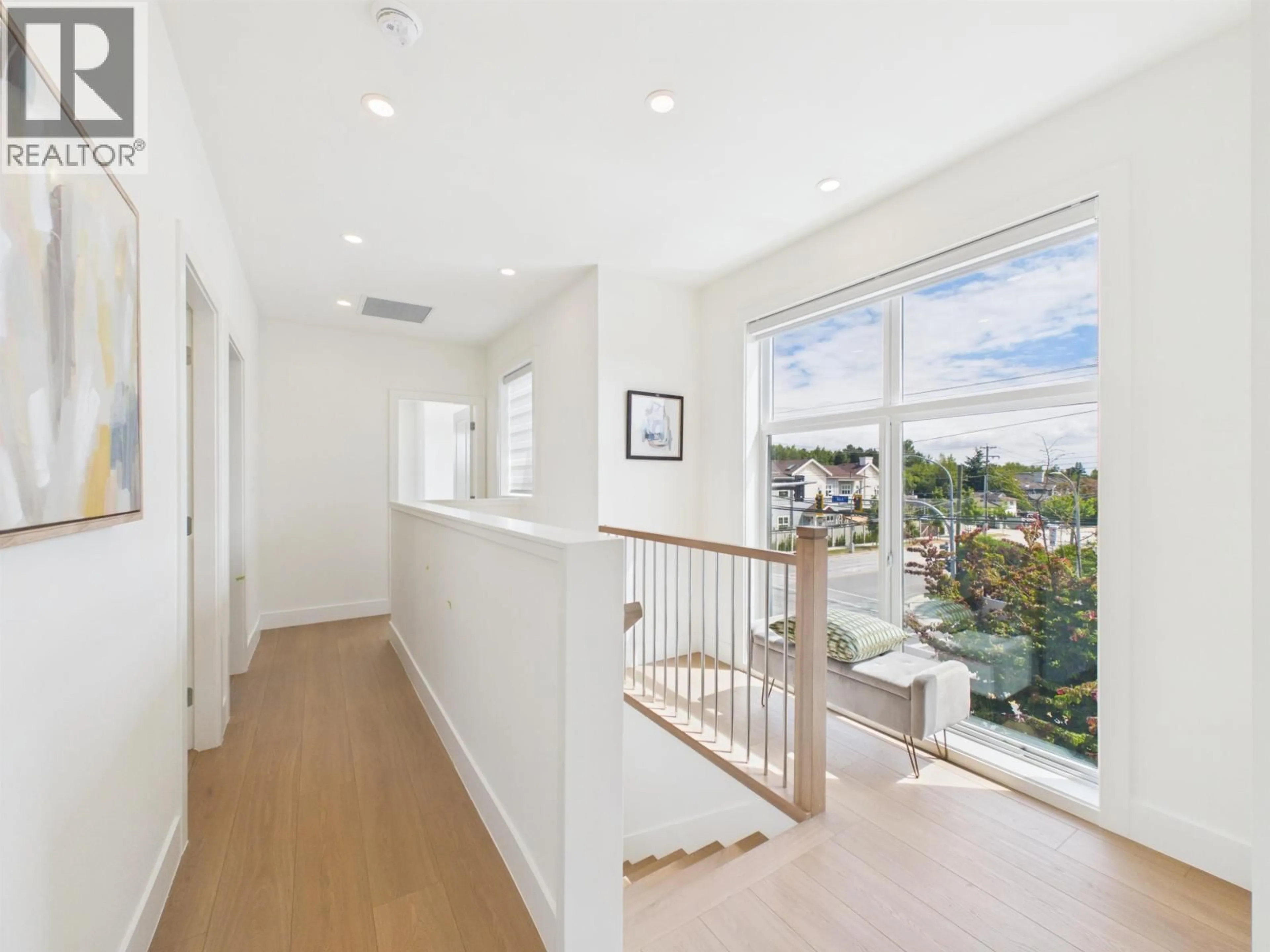 Indoor entryway for SL7 - 9880 GRANVILLE AVENUE, Richmond British Columbia V6Y1R3
