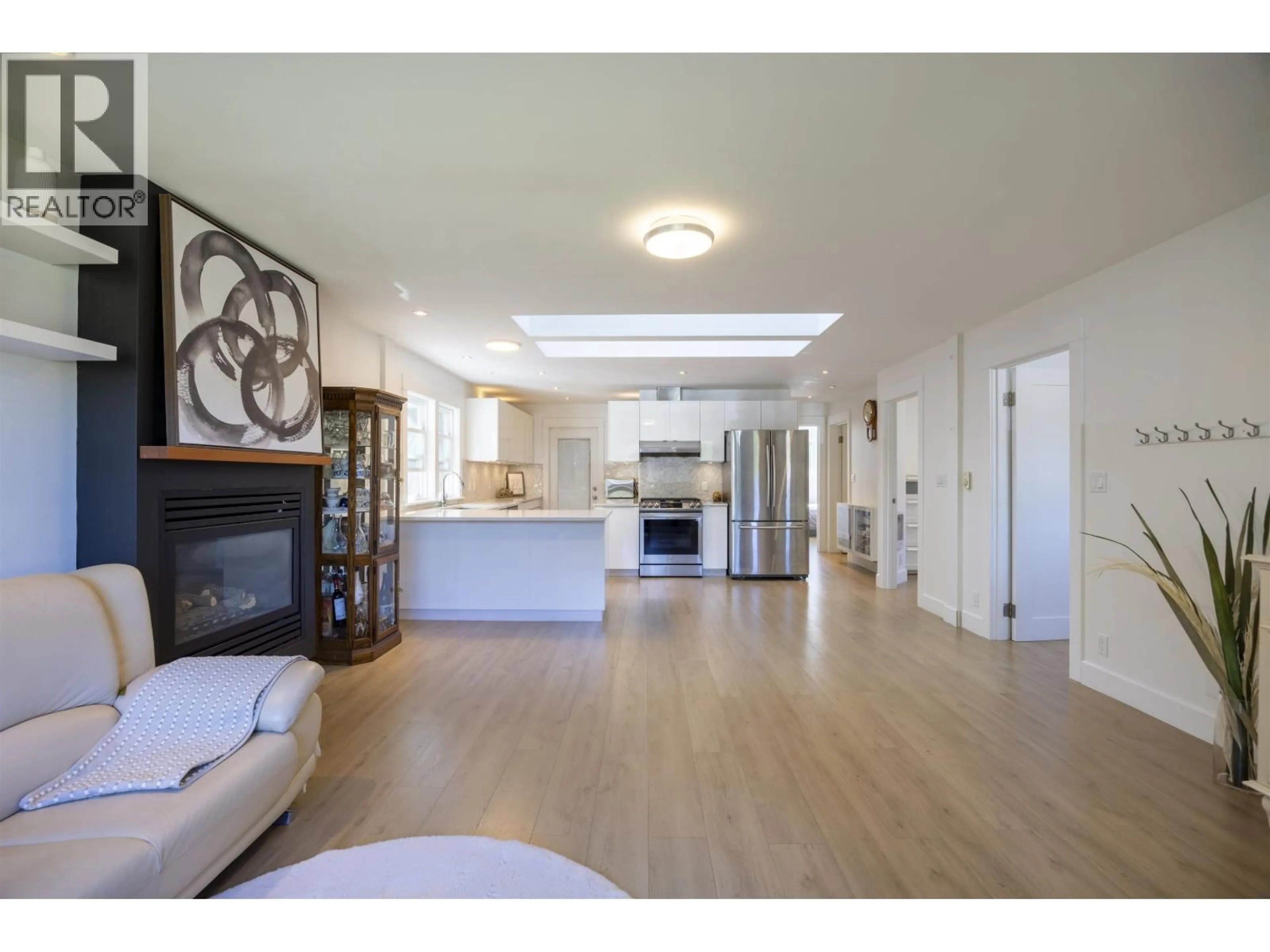 Unknown for 931 SPERLING AVENUE, Burnaby British Columbia V5B4H7