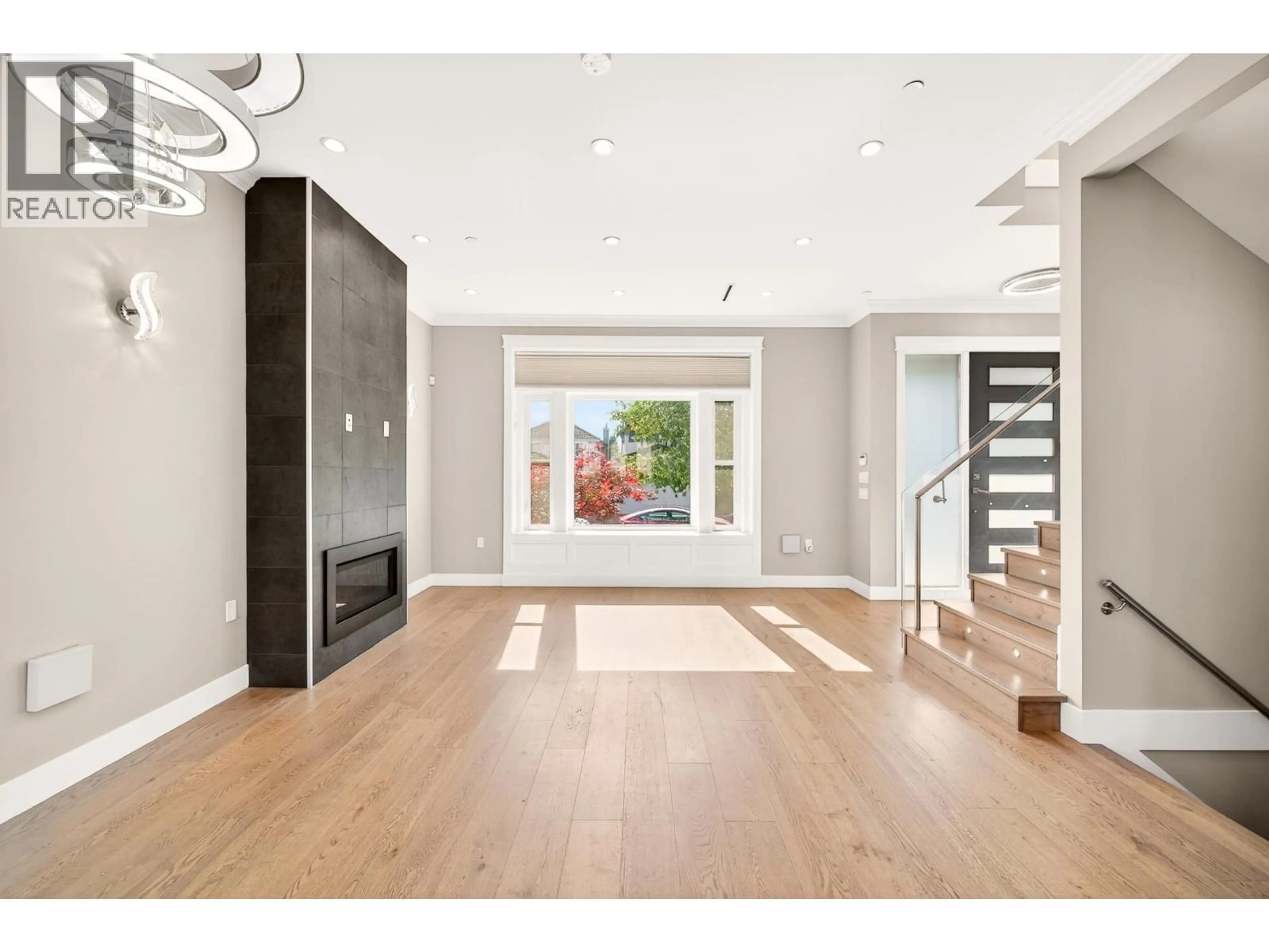 Indoor entryway for 8068 HAIG STREET, Vancouver British Columbia V6P4R9