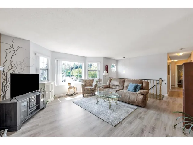9275 155 STREET, Surrey 5