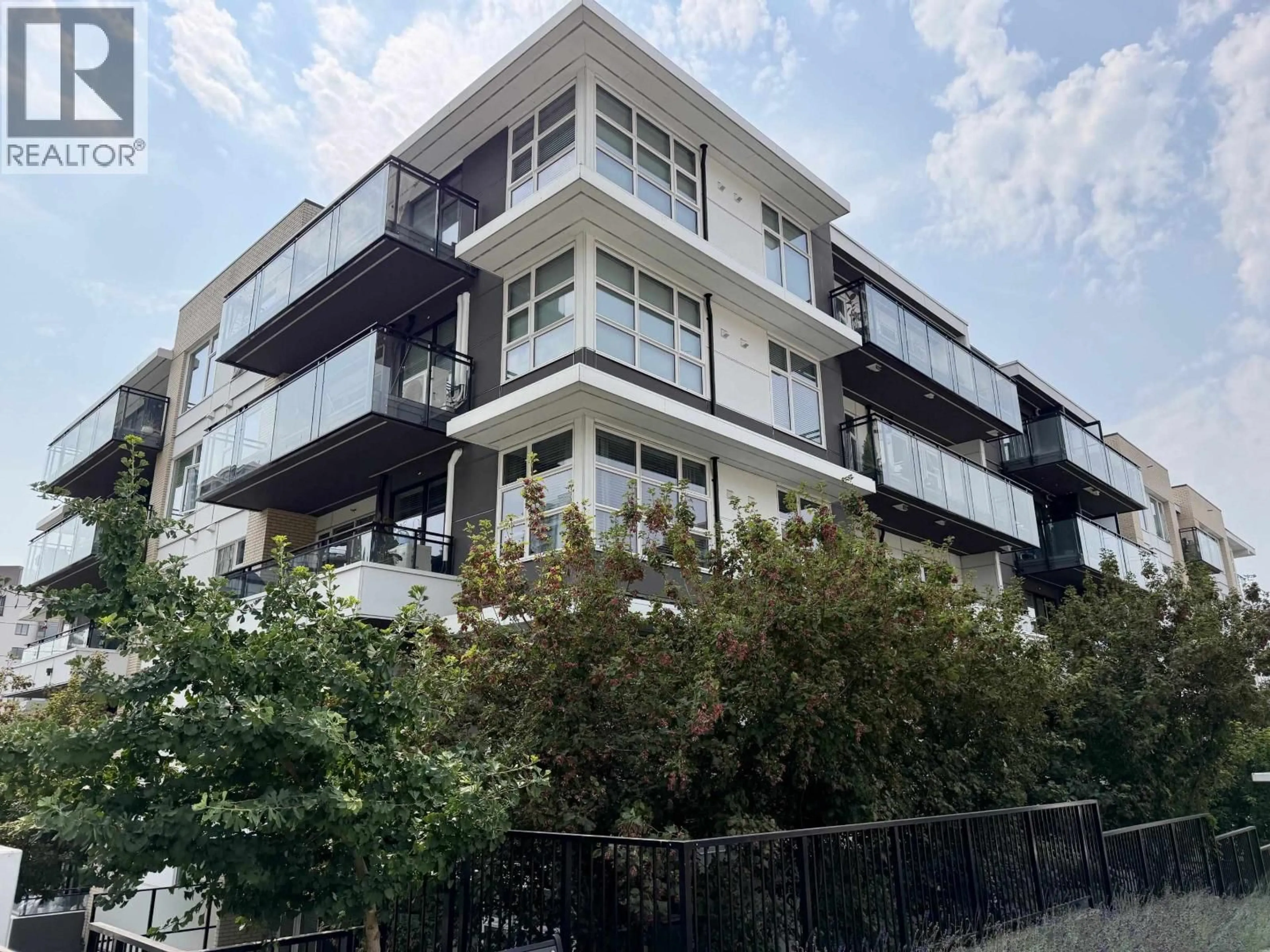 Balcony in the apartment, building for 402 - 1012 AUCKLAND STREET, New Westminster British Columbia V3M0M3